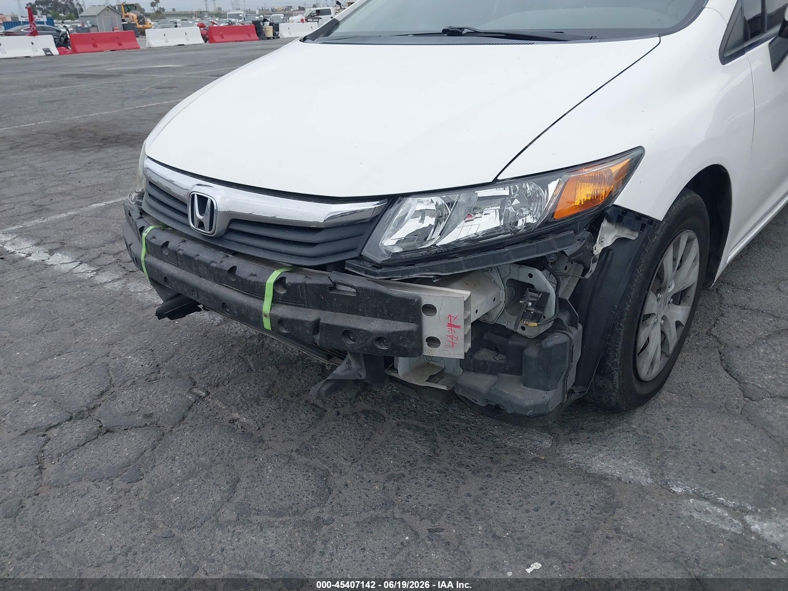 2012 Honda Civic Lx White vin: JHMFB2F5XCS004244