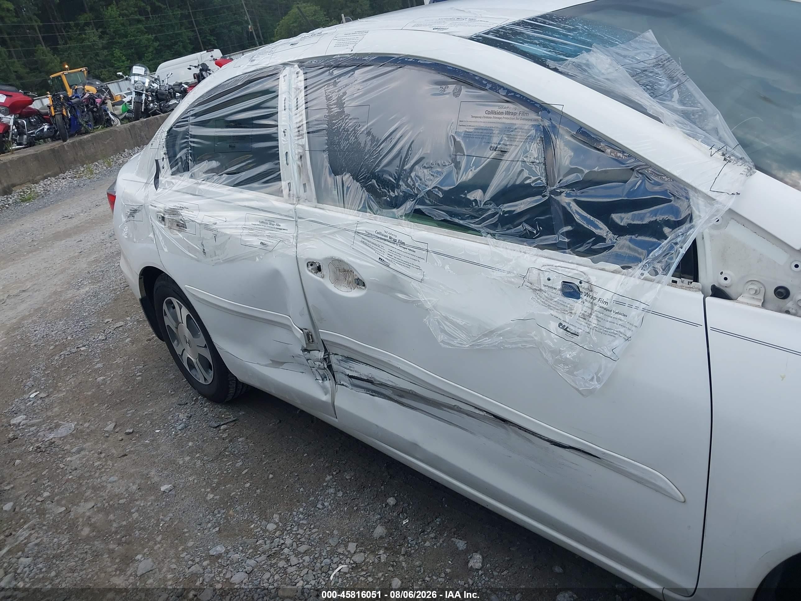2012 Honda Civic Hybrid   White vin: JHMFB4F25CS006484