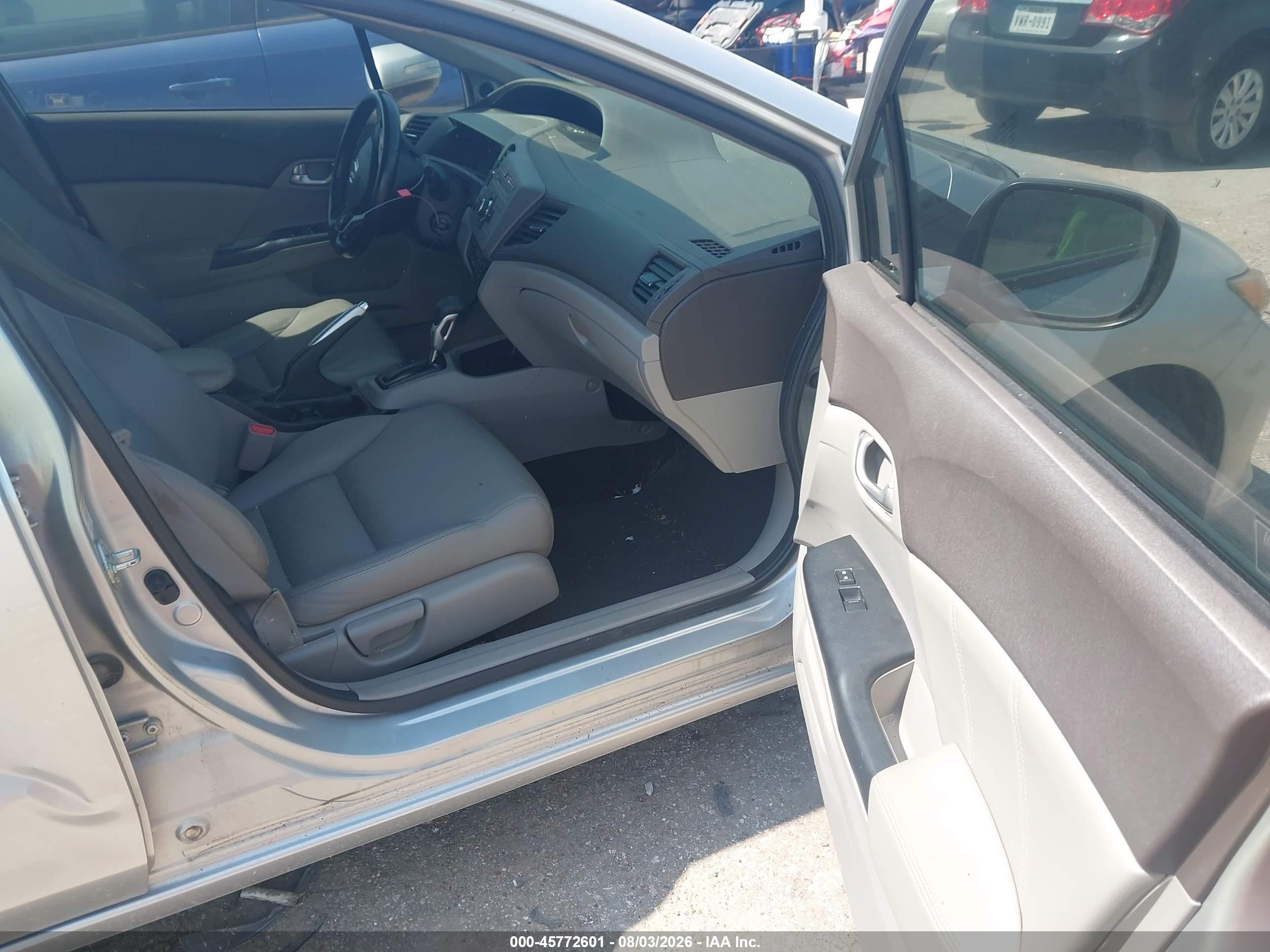 2012 Honda Civic Hybrid   Серебряный vin: JHMFB4F38CS007959