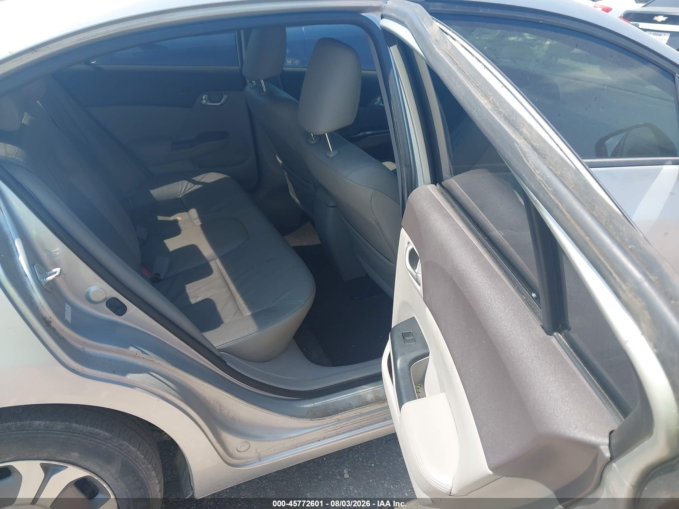 2012 Honda Civic Hybrid   Серебряный vin: JHMFB4F38CS007959
