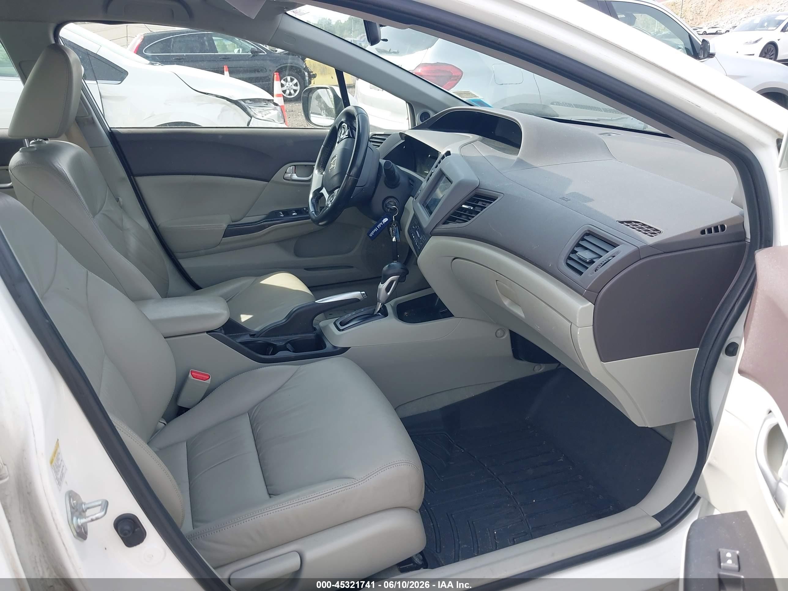 2012 Honda Civic Hybrid   White vin: JHMFB4F39CS010157