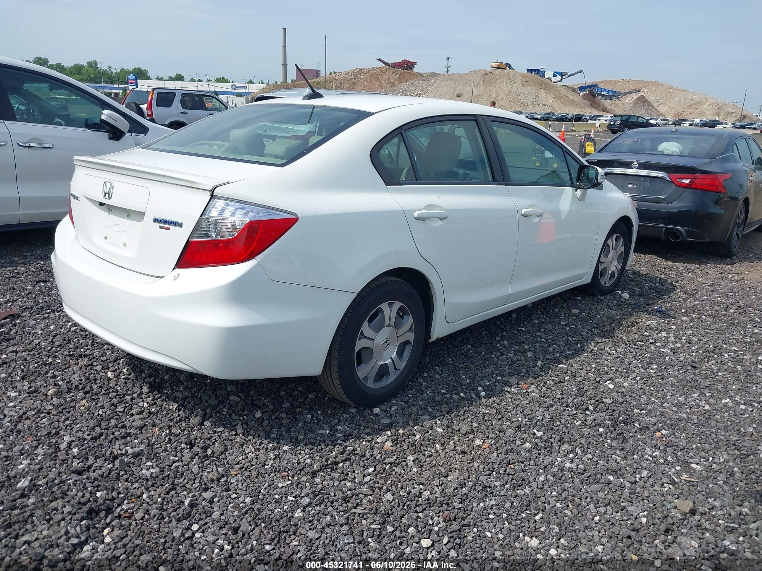 2012 Honda Civic Hybrid   White vin: JHMFB4F39CS010157