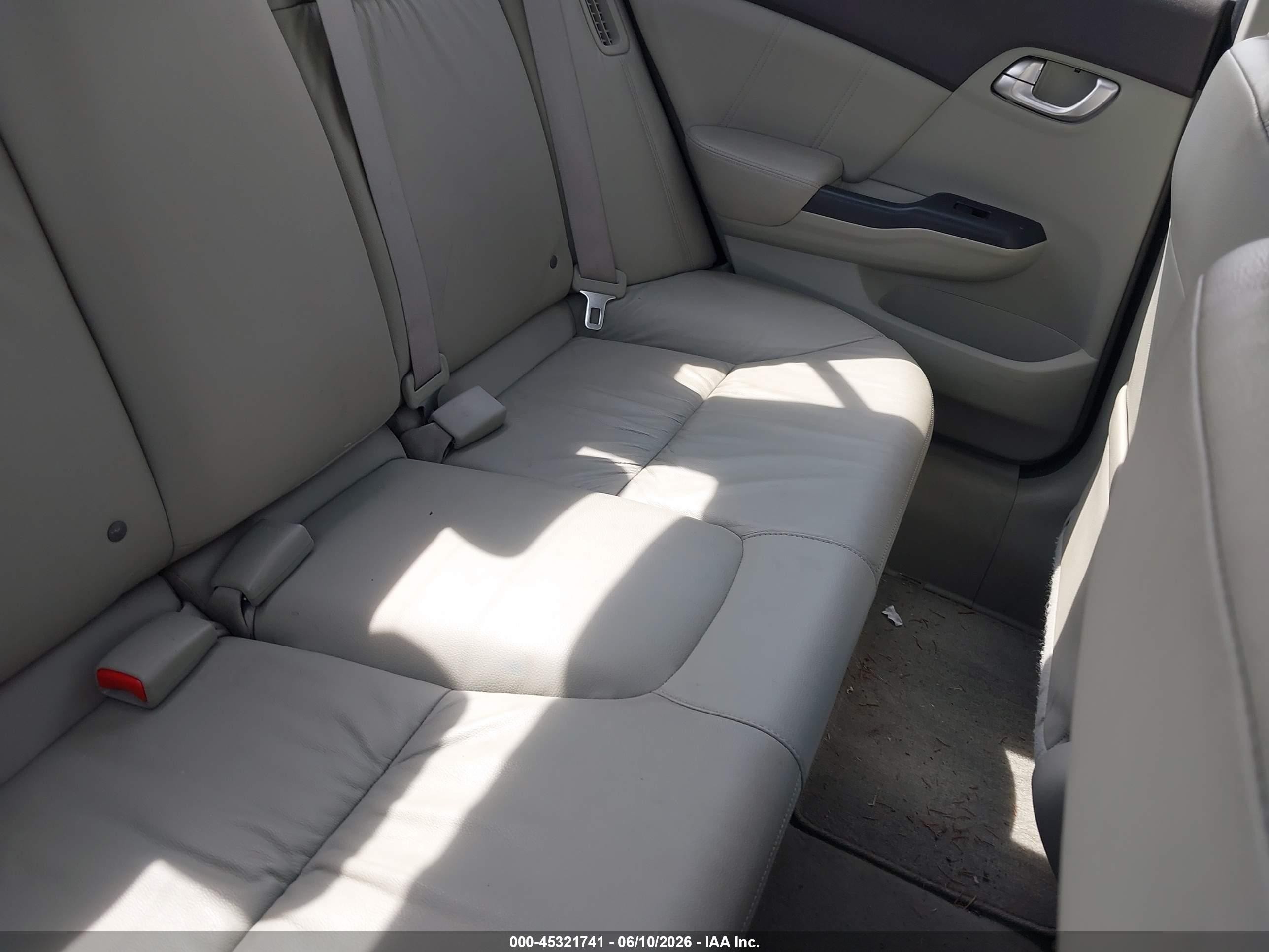 2012 Honda Civic Hybrid   White vin: JHMFB4F39CS010157