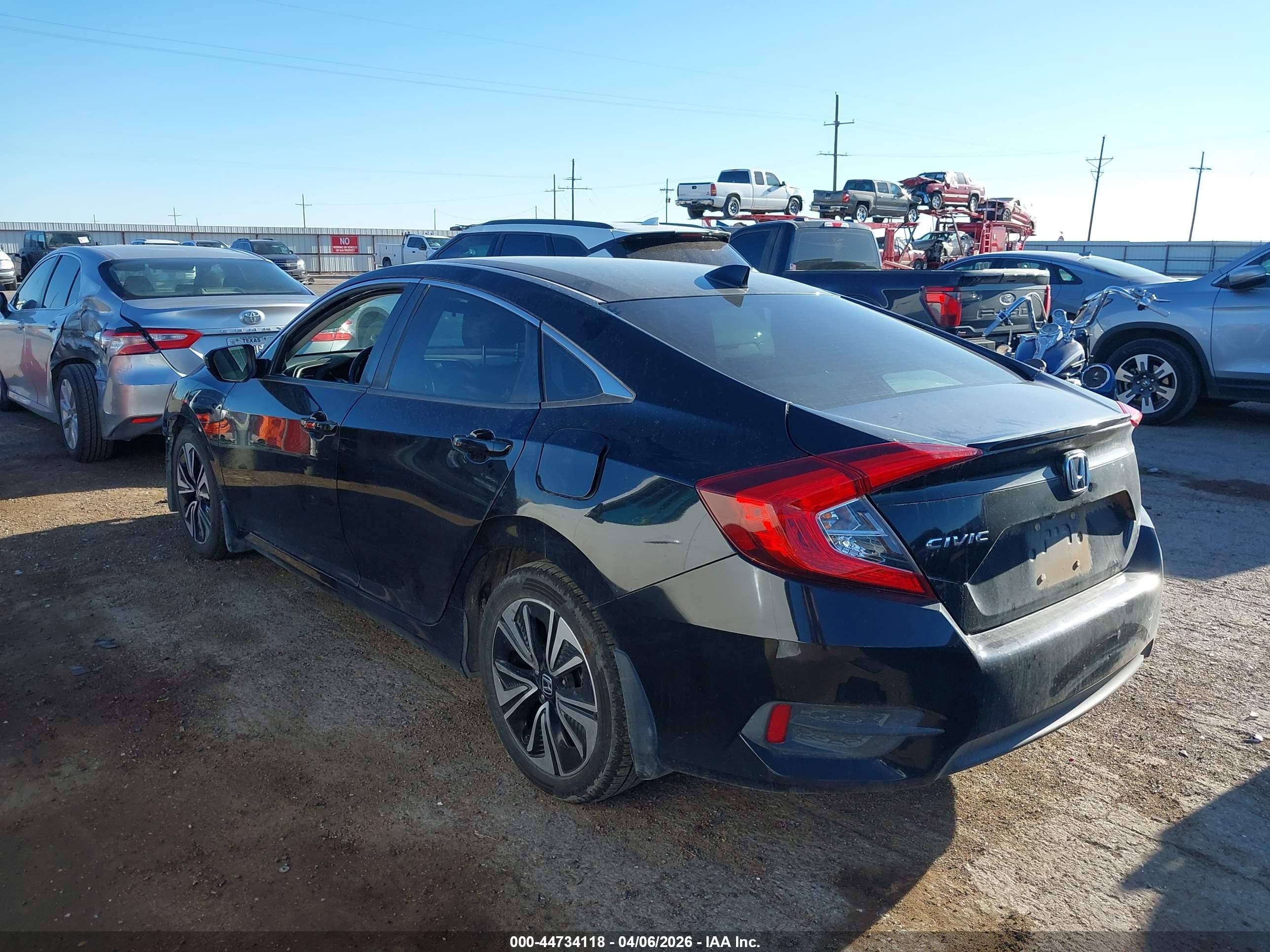 2018 Honda Civic Ex-t Черный vin: JHMFC1F38JX042576