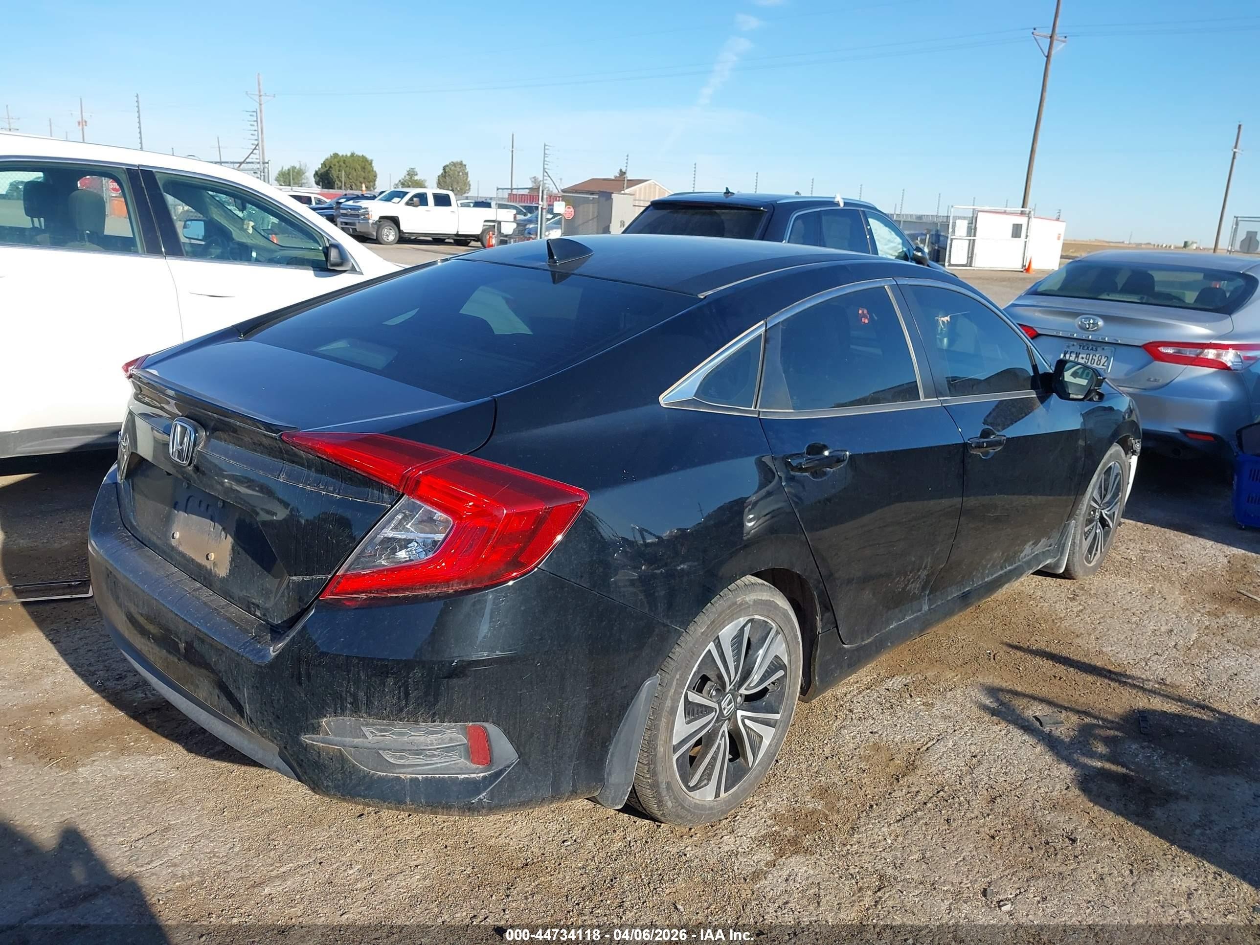 2018 Honda Civic Ex-t Черный vin: JHMFC1F38JX042576