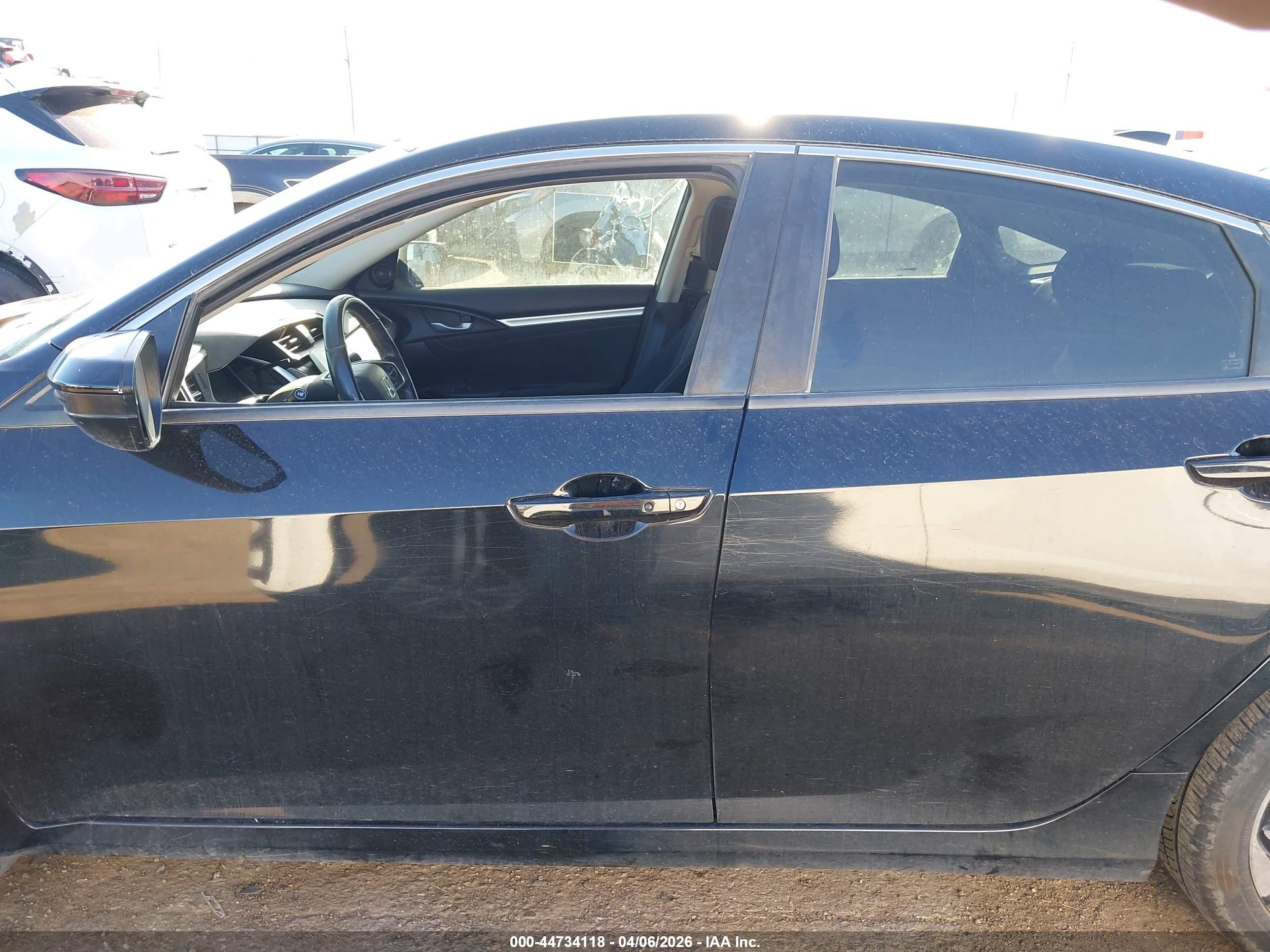 2018 Honda Civic Ex-t Черный vin: JHMFC1F38JX042576