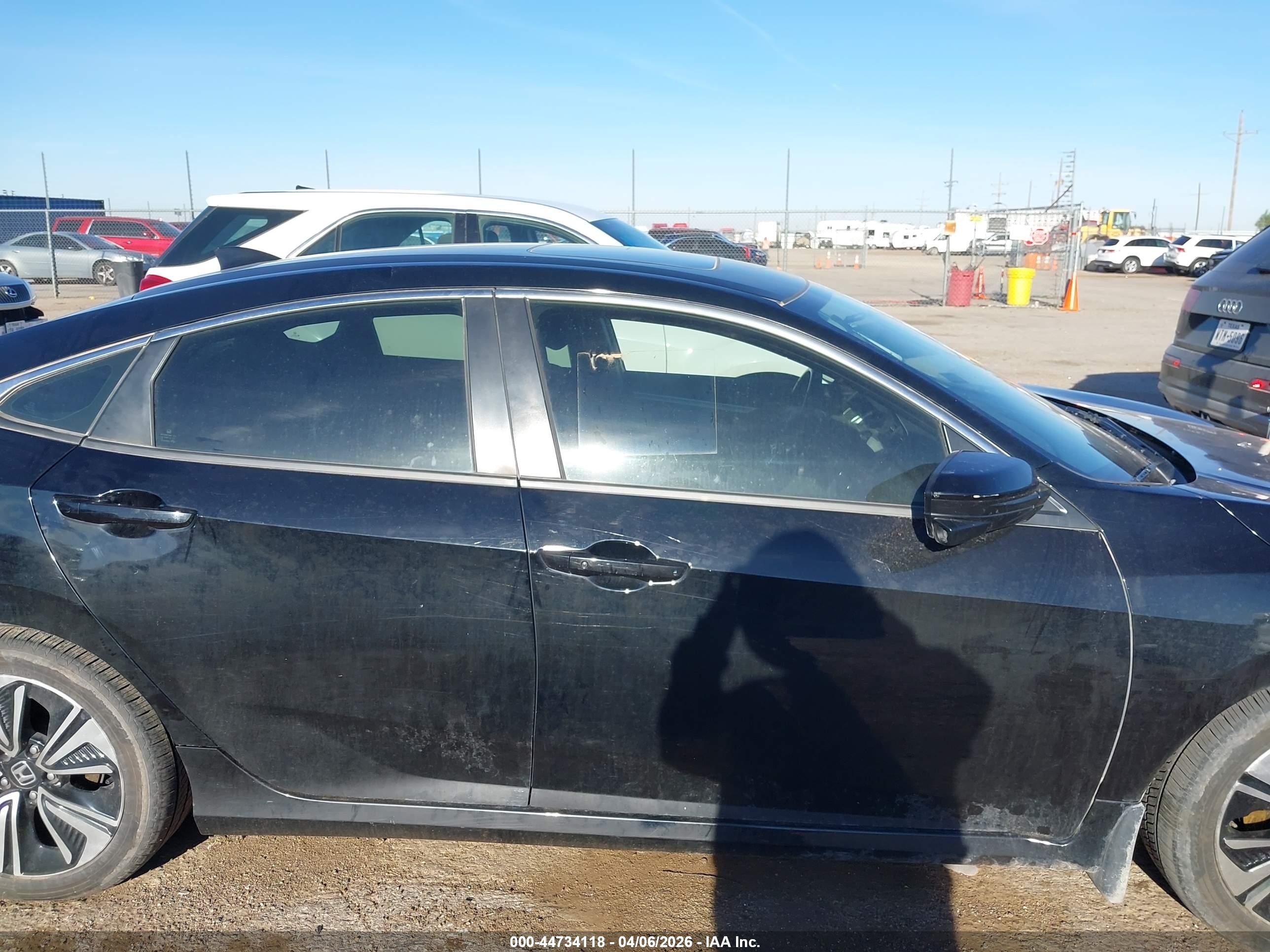 2018 Honda Civic Ex-t Черный vin: JHMFC1F38JX042576