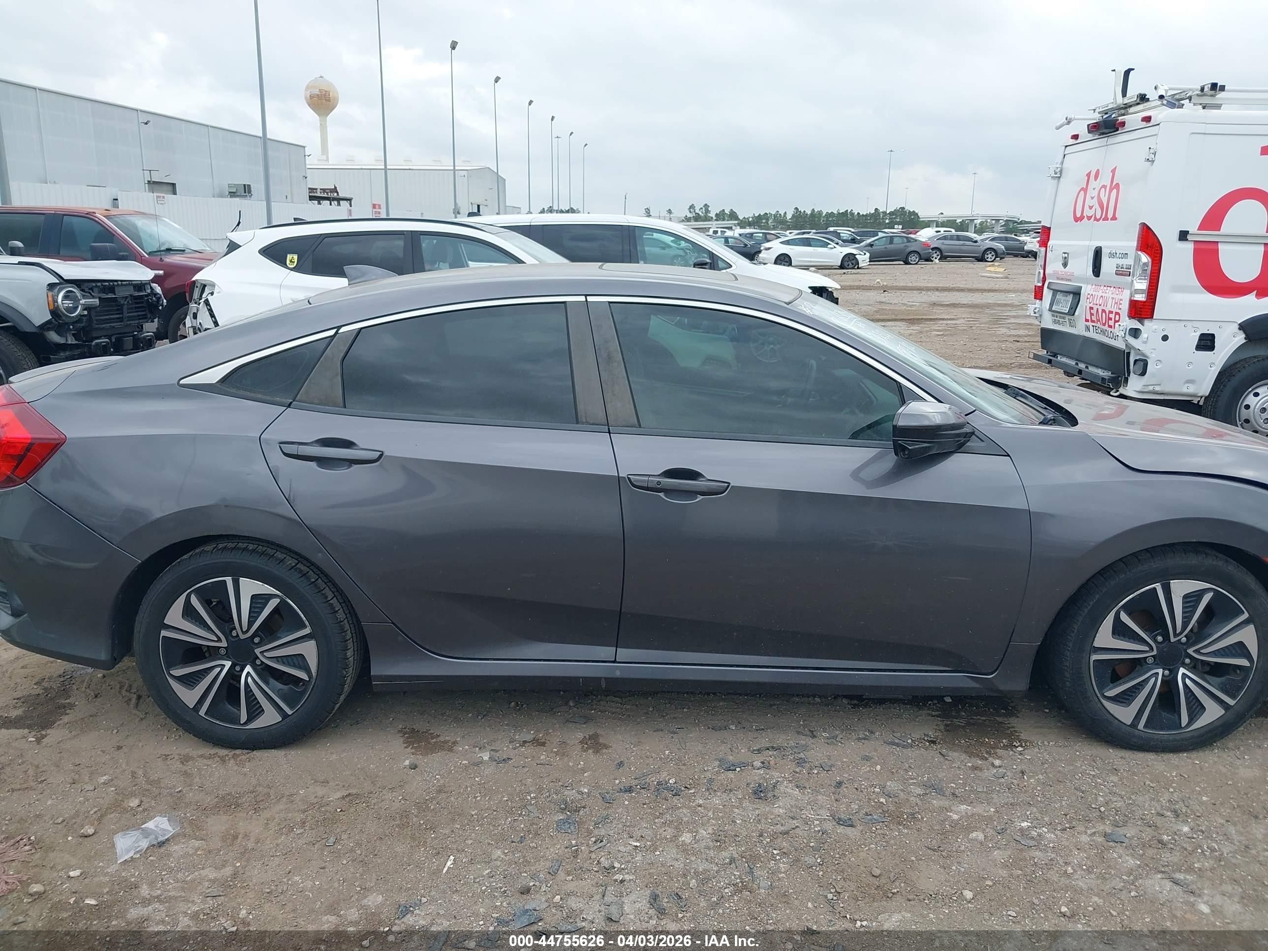 2018 Honda Civic Ex-t Серый vin: JHMFC1F3XJX042787