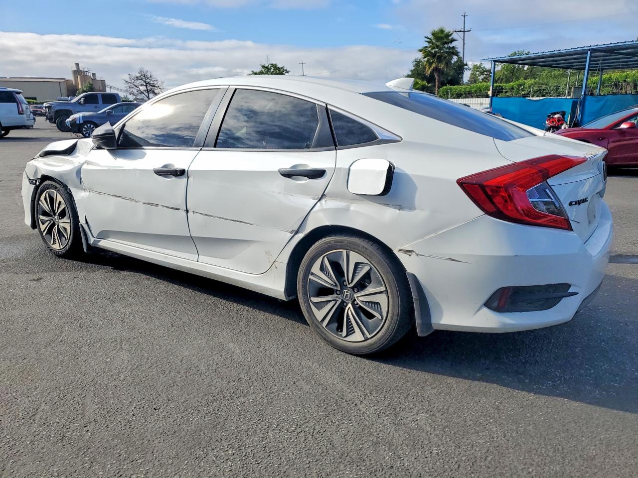 2018 Honda Civic Ex Белый vin: JHMFC1F40JX007135