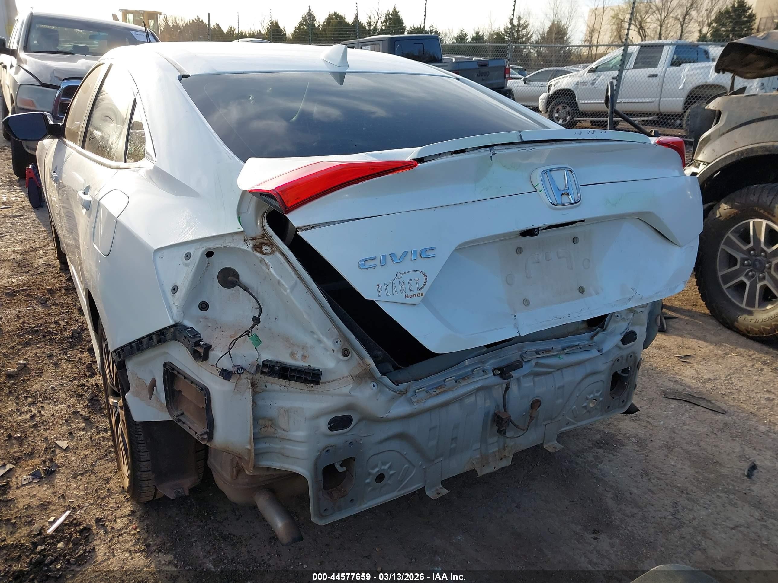 2018 Honda Civic Ex-l White vin: JHMFC1F72JX010063