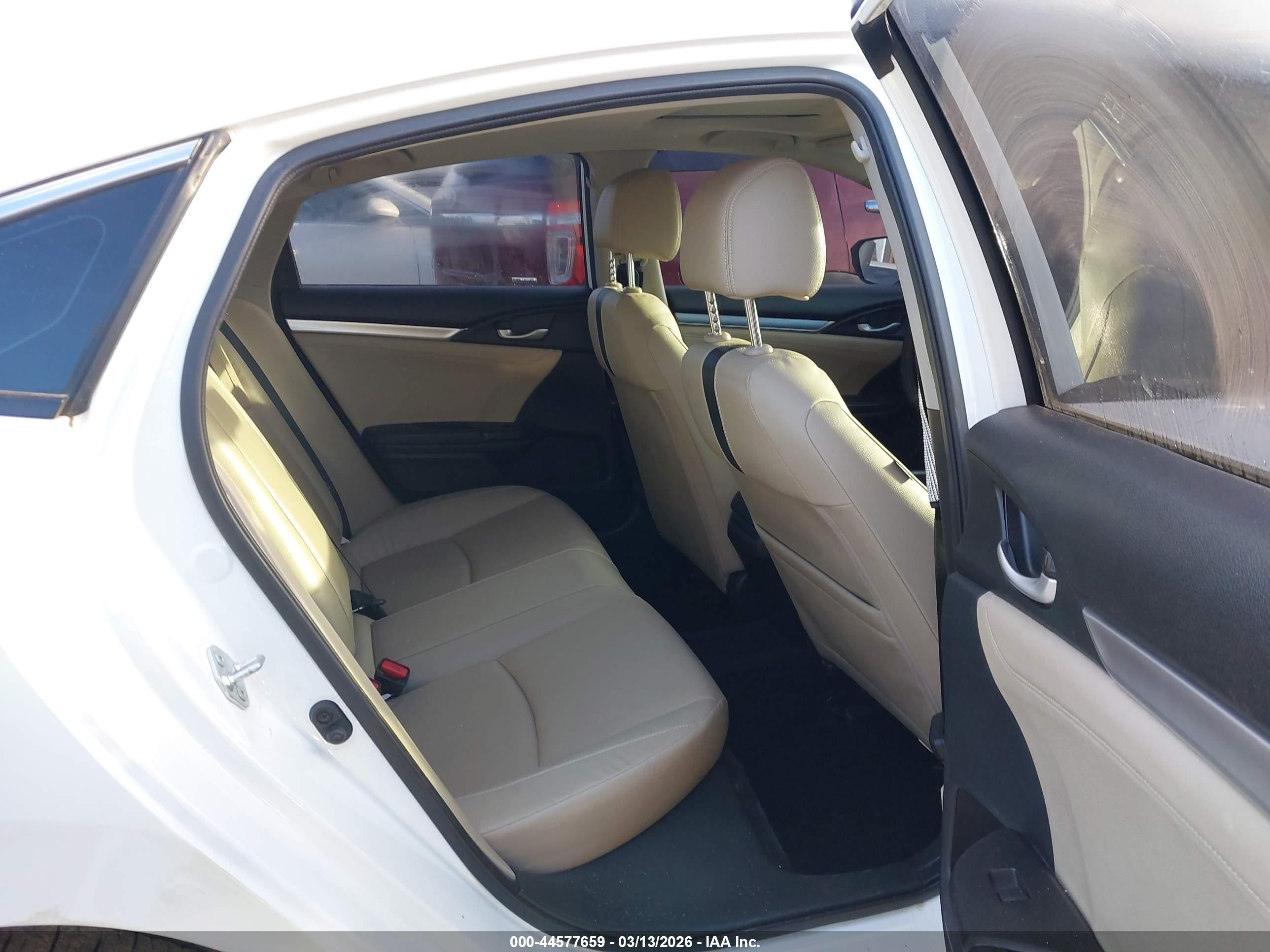 2018 Honda Civic Ex-l White vin: JHMFC1F72JX010063