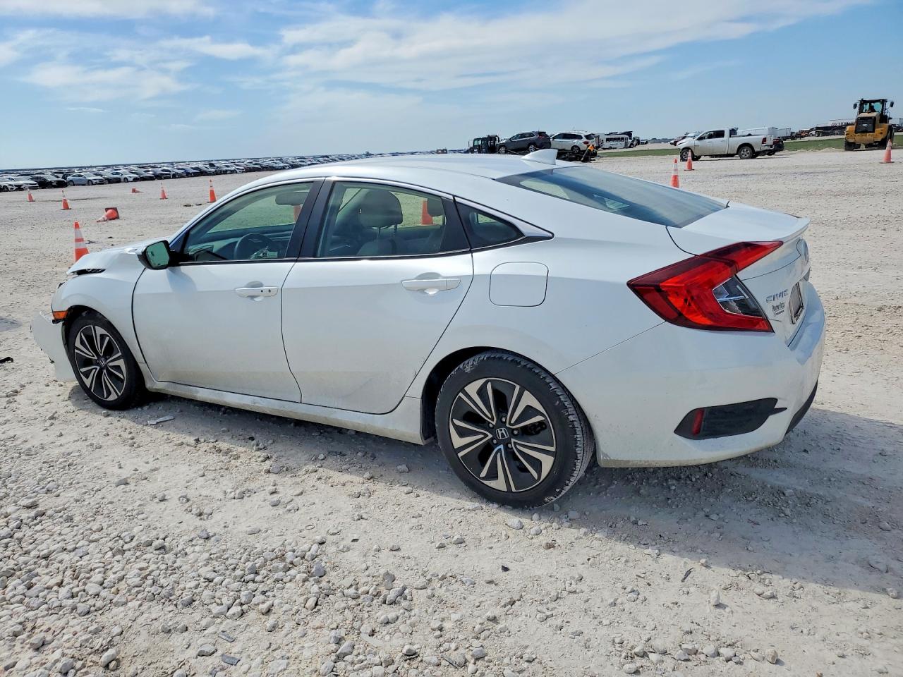 2018 Honda Civic Exl White vin: JHMFC1F79JX019682