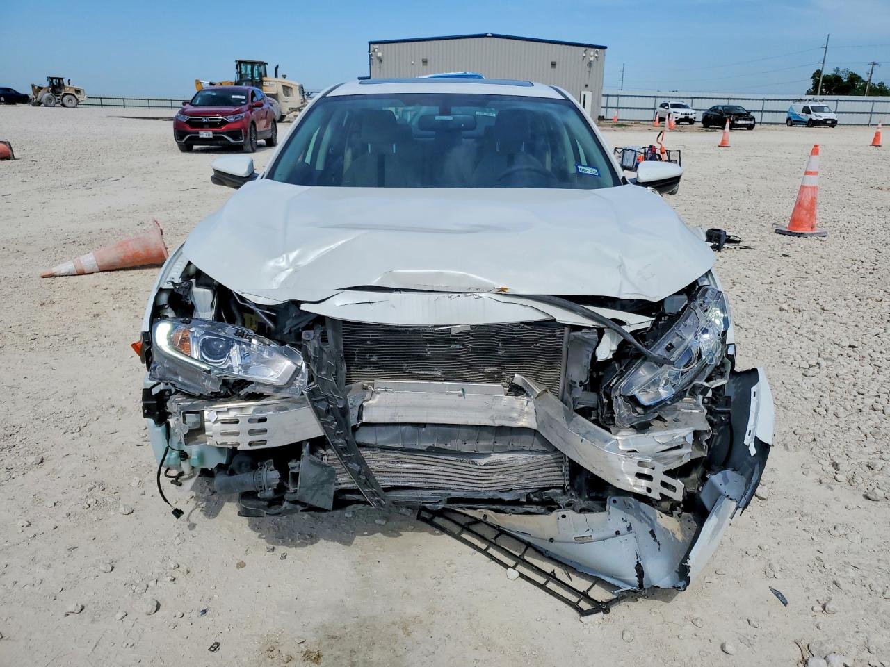 2018 Honda Civic Exl White vin: JHMFC1F79JX019682