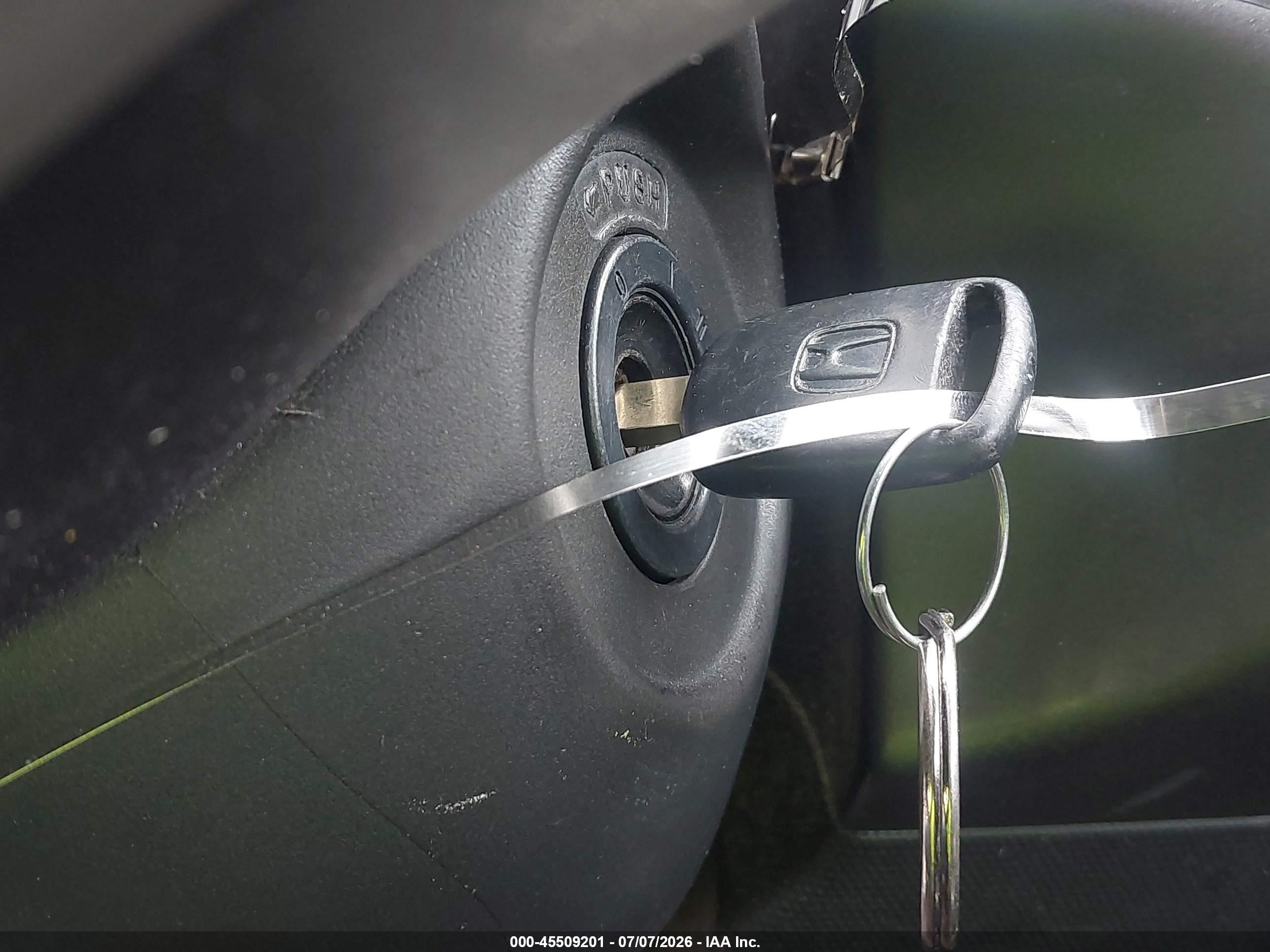 2008 Honda Fit   Silver vin: JHMGD37418S071364