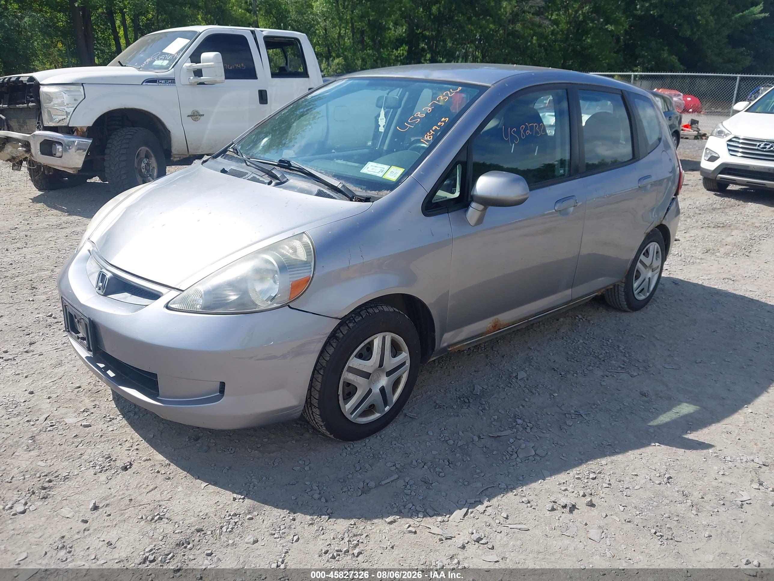 2008 Honda Fit   Silver vin: JHMGD37458S066068