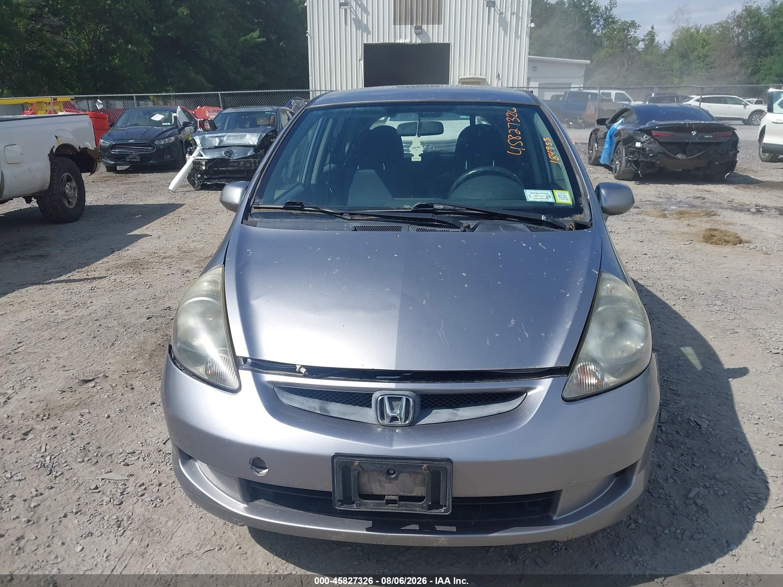 2008 Honda Fit   Silver vin: JHMGD37458S066068