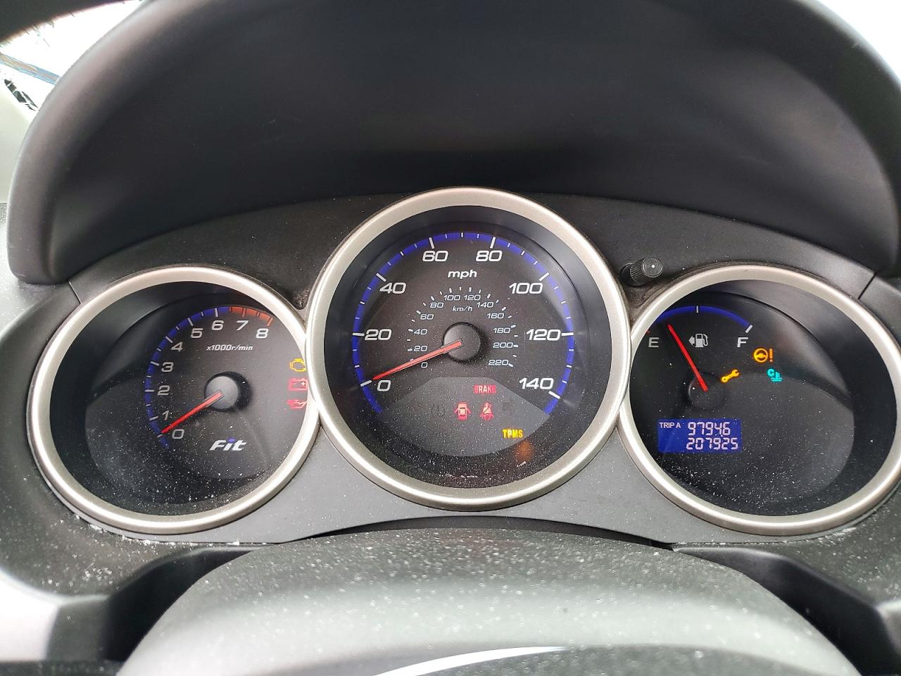2008 Honda Fit Silver vin: JHMGD37488S005491
