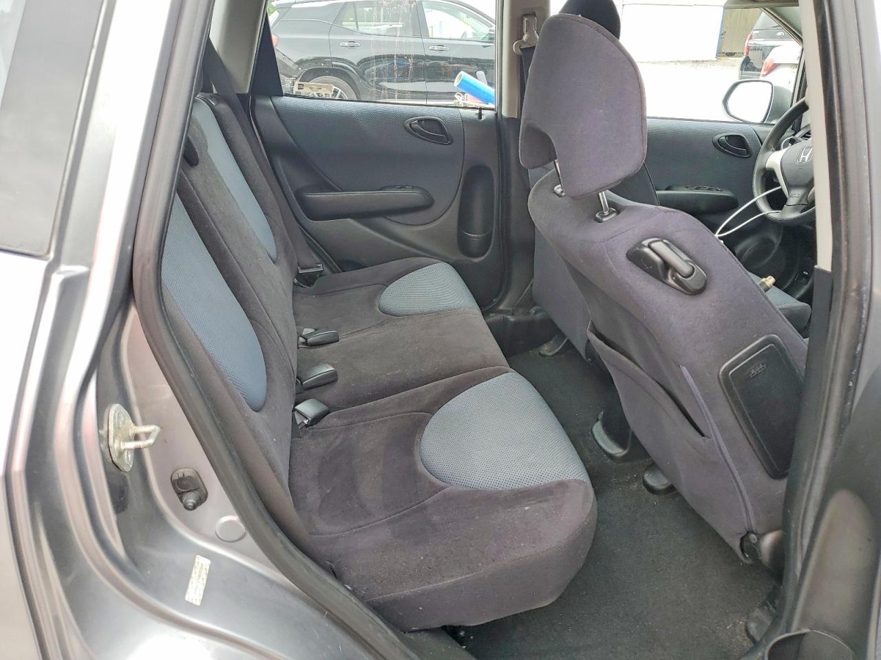 2008 Honda Fit Silver vin: JHMGD37488S005491