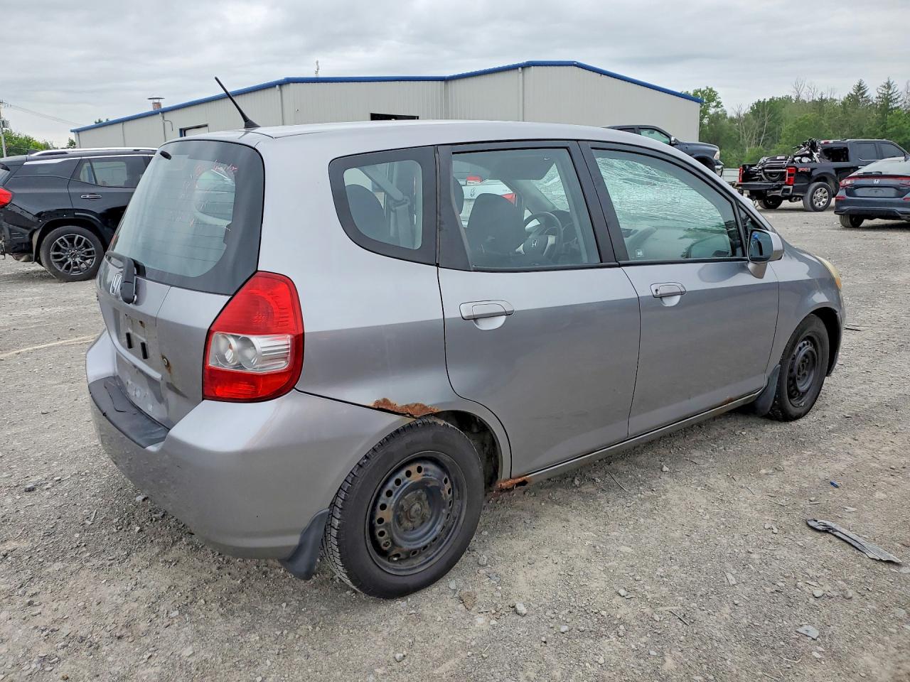 2008 Honda Fit Silver vin: JHMGD37488S005491
