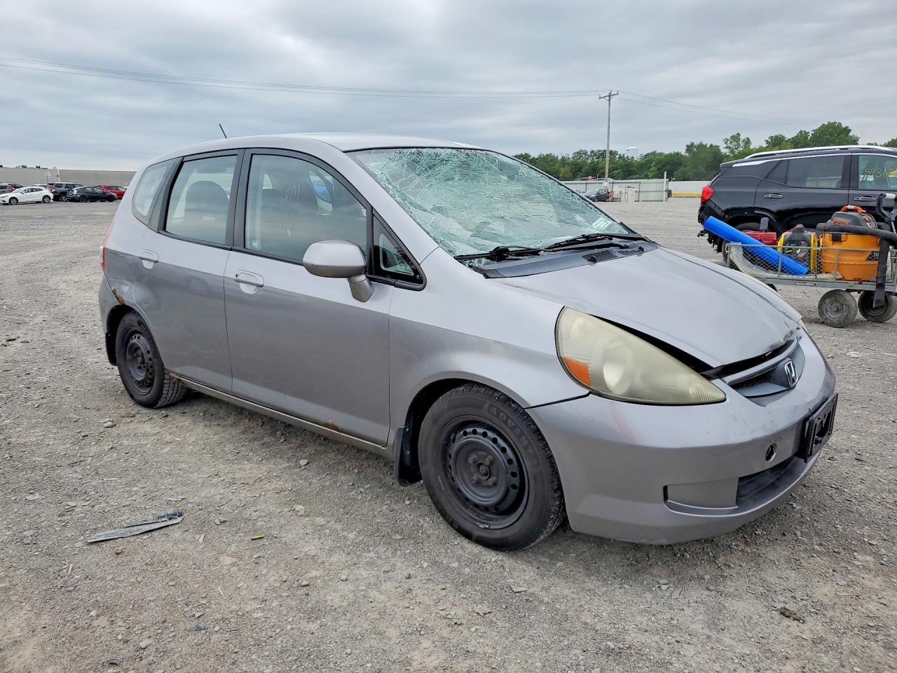 2008 Honda Fit Silver vin: JHMGD37488S005491