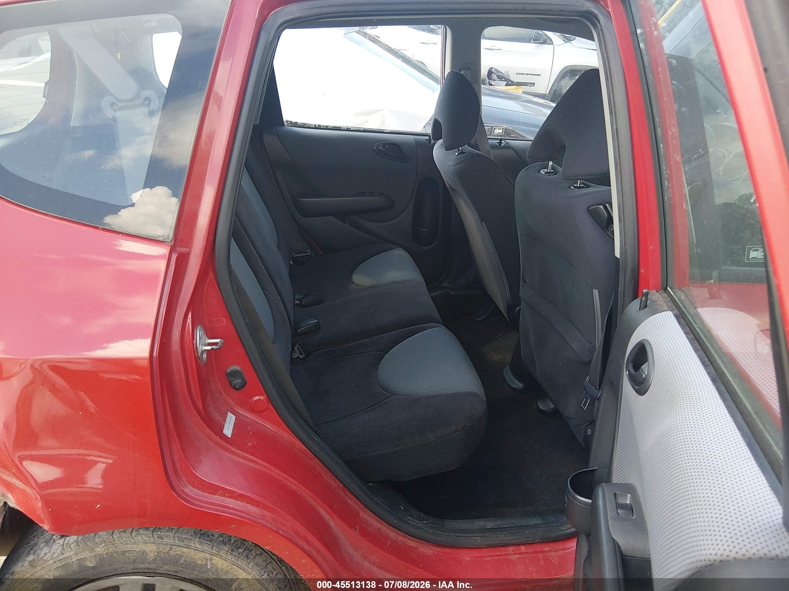 2008 Honda Fit   Red vin: JHMGD37498S058832