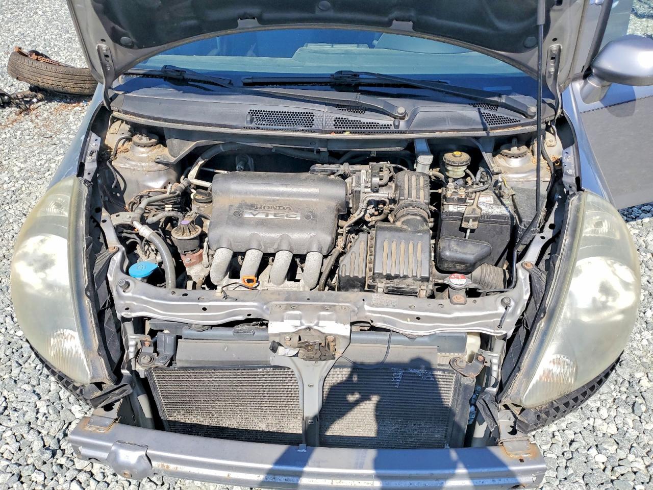 2008 Honda Fit Серебряный vin: JHMGD374X8S069502