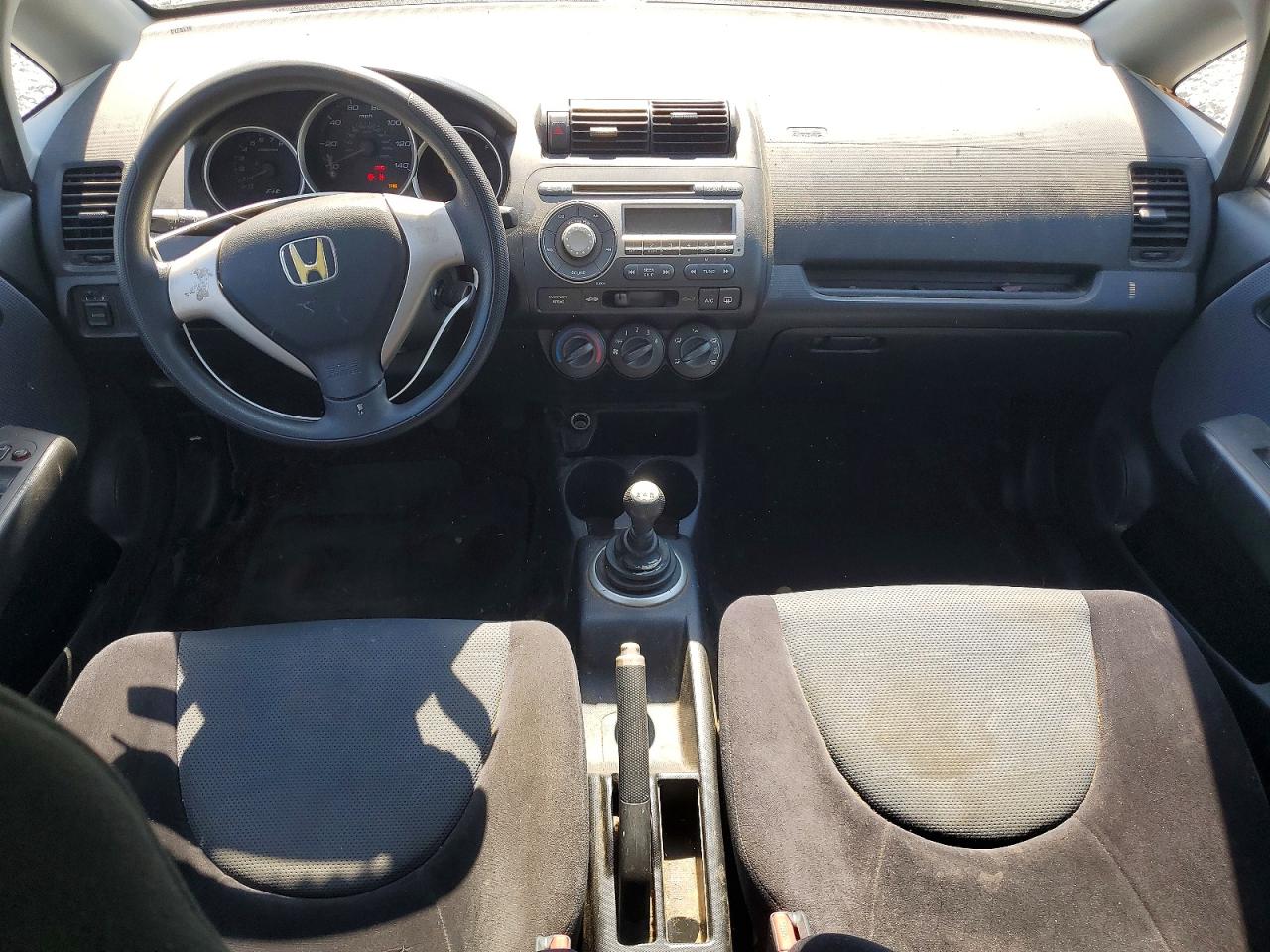 2008 Honda Fit Серебряный vin: JHMGD374X8S069502