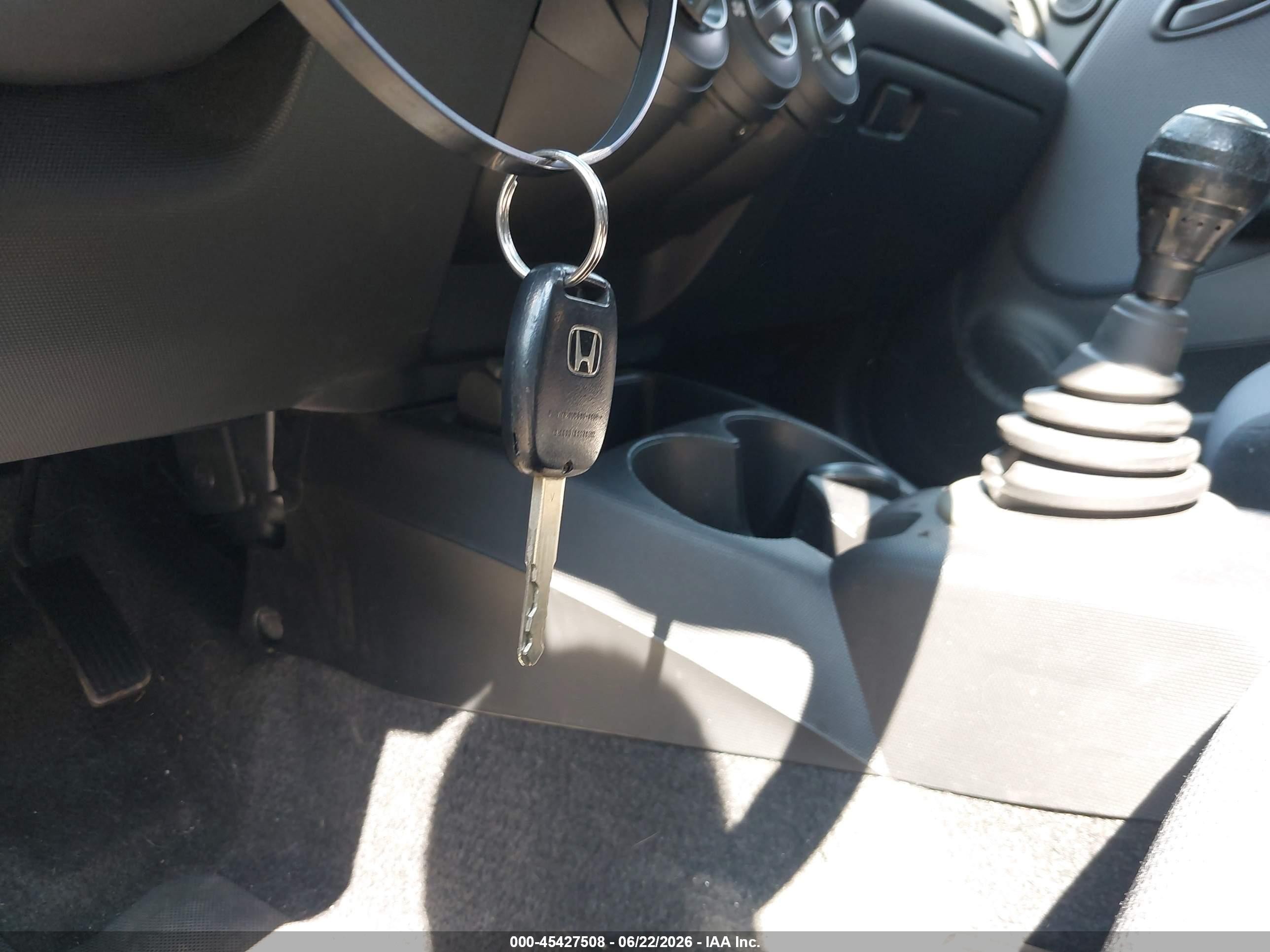 2008 Honda Fit Sport Silver vin: JHMGD37628S012227