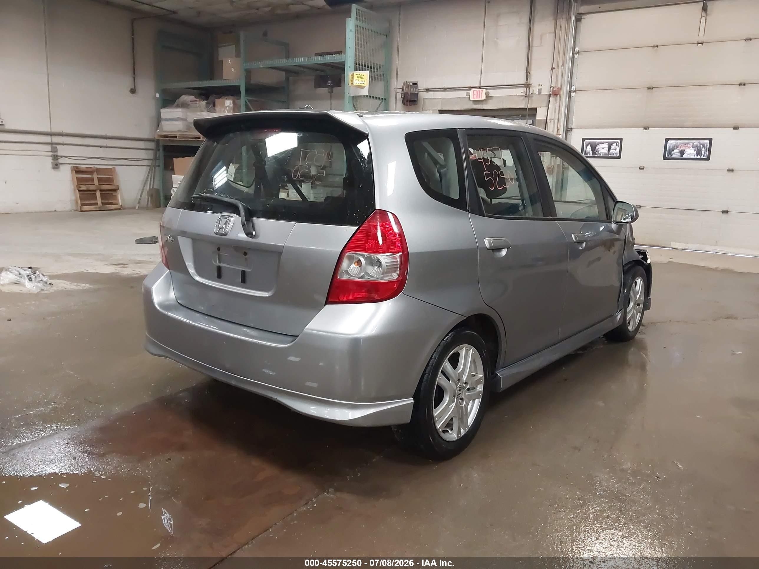 2007 Honda Fit Sport Серебряный vin: JHMGD37687S063150