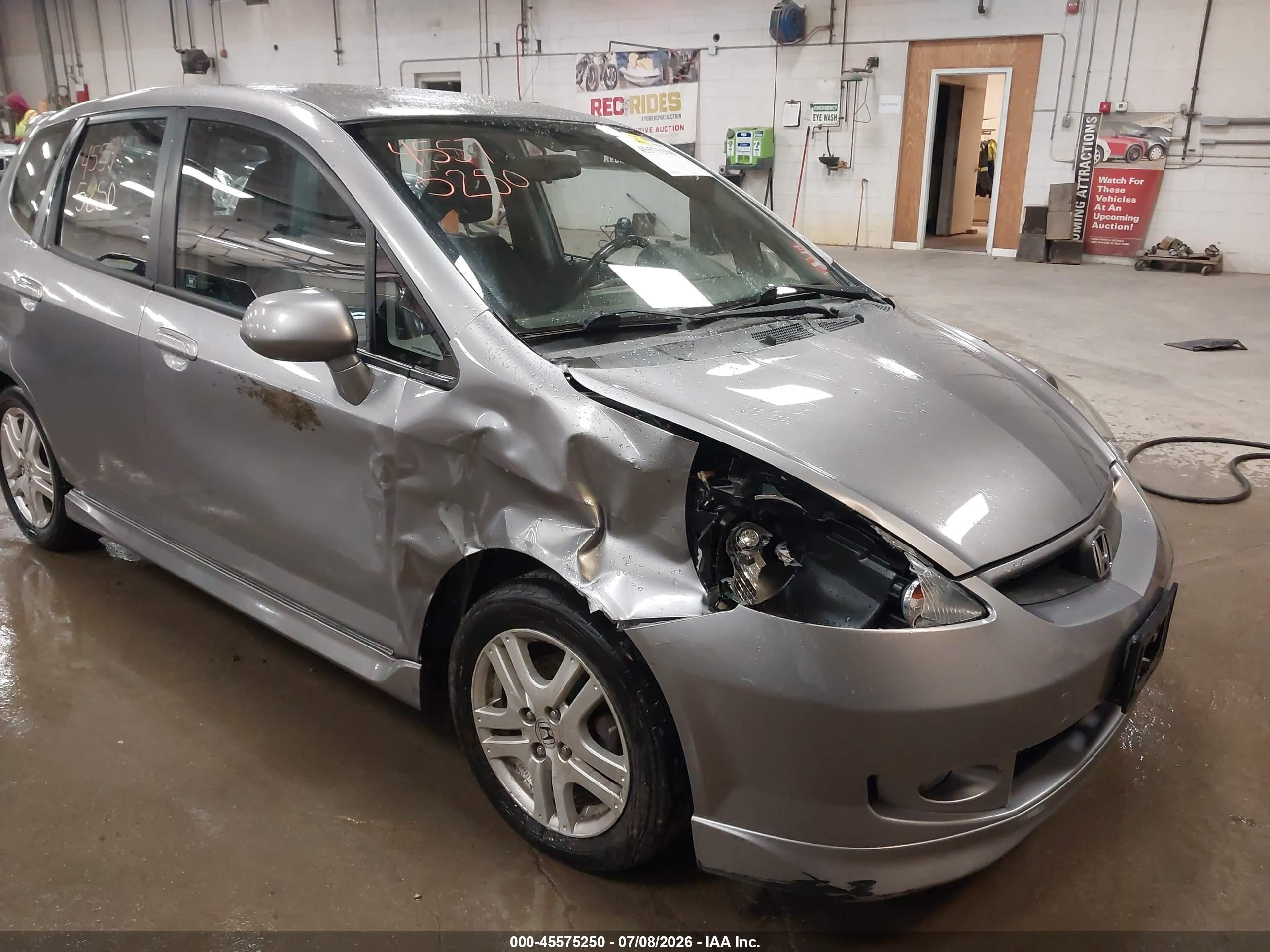 2007 Honda Fit Sport Серебряный vin: JHMGD37687S063150