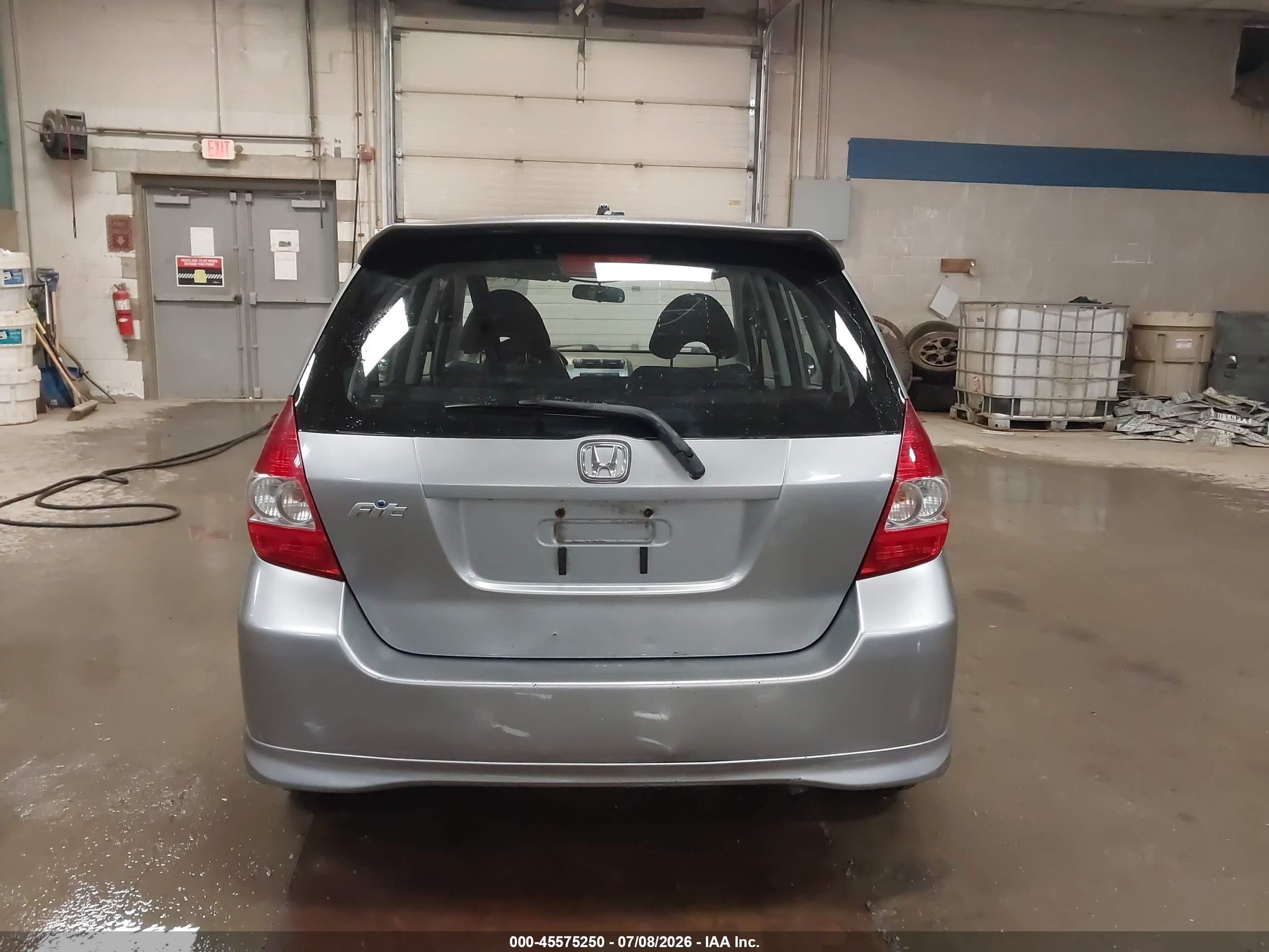 2007 Honda Fit Sport Серебряный vin: JHMGD37687S063150
