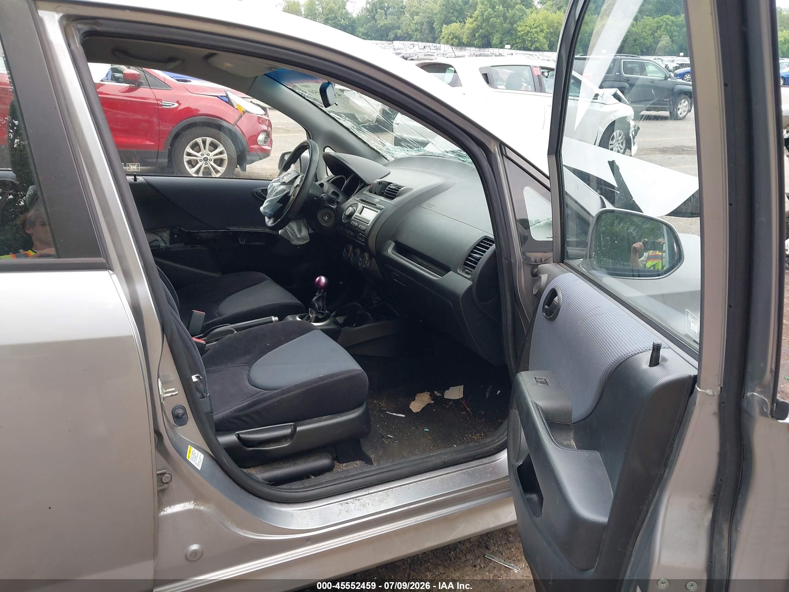 2008 Honda Fit Sport Silver vin: JHMGD37688S012233