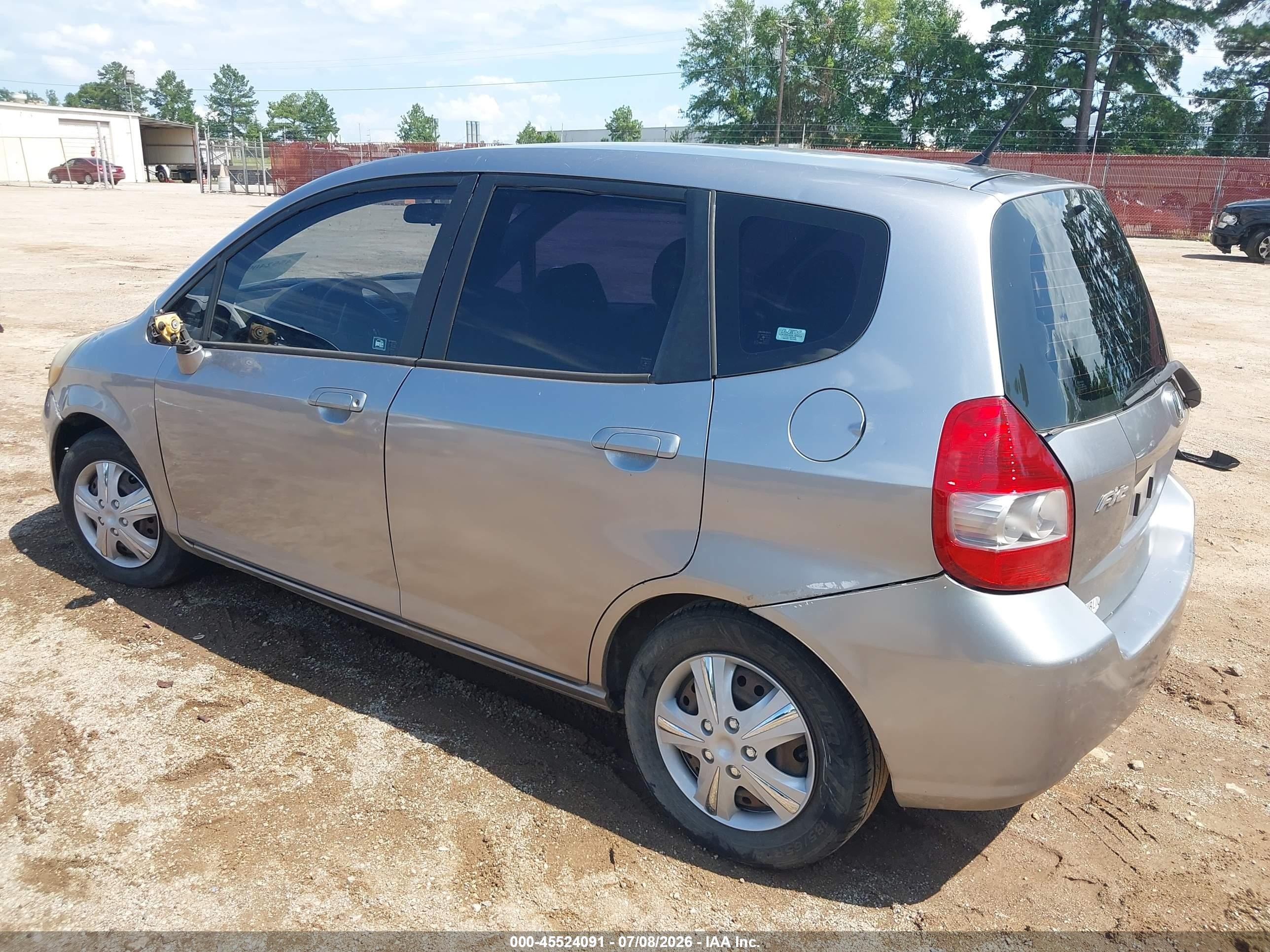 2008 Honda Fit   Silver vin: JHMGD38408S001532