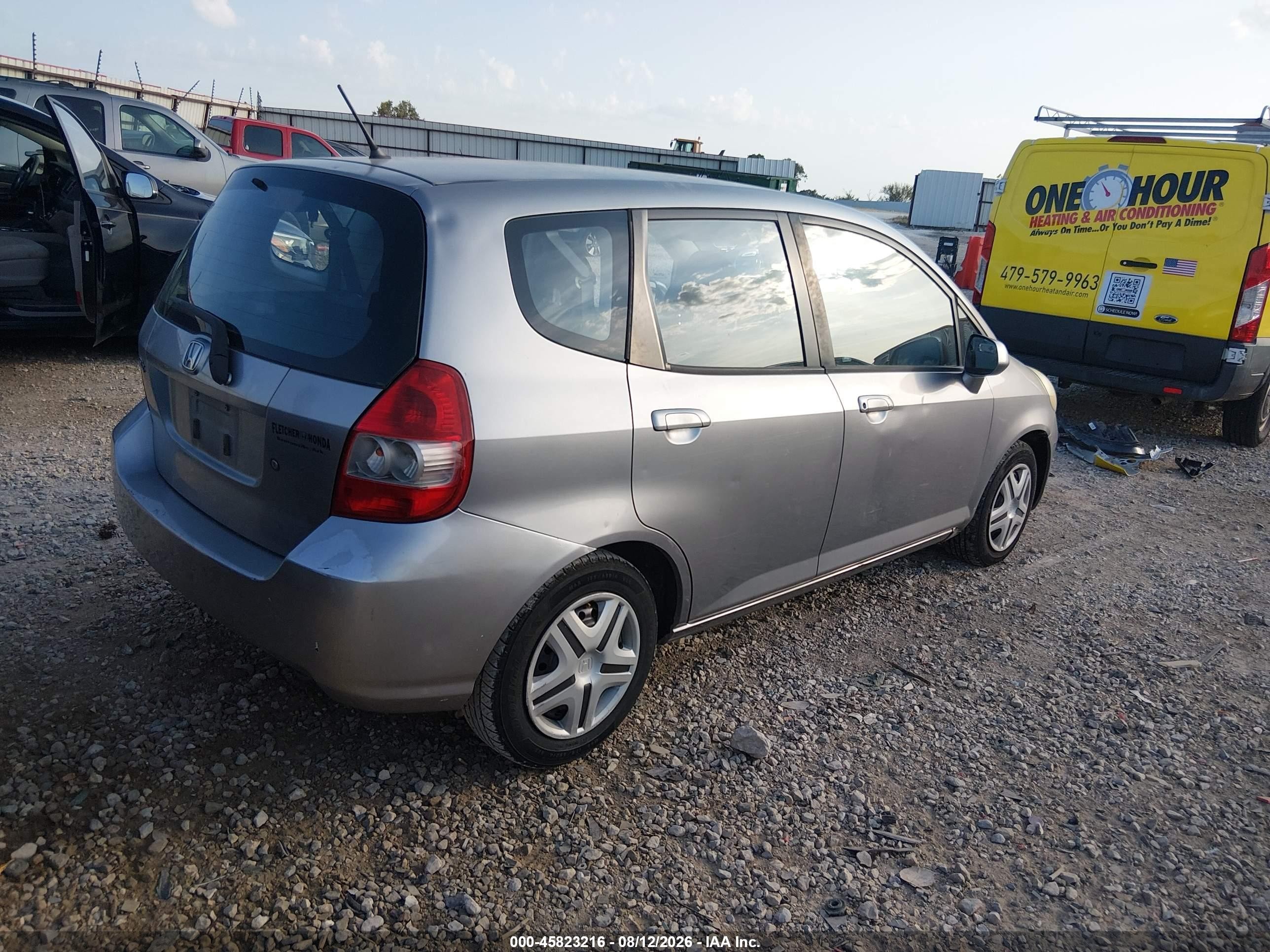 2007 Honda Fit   Silver vin: JHMGD38417S010156