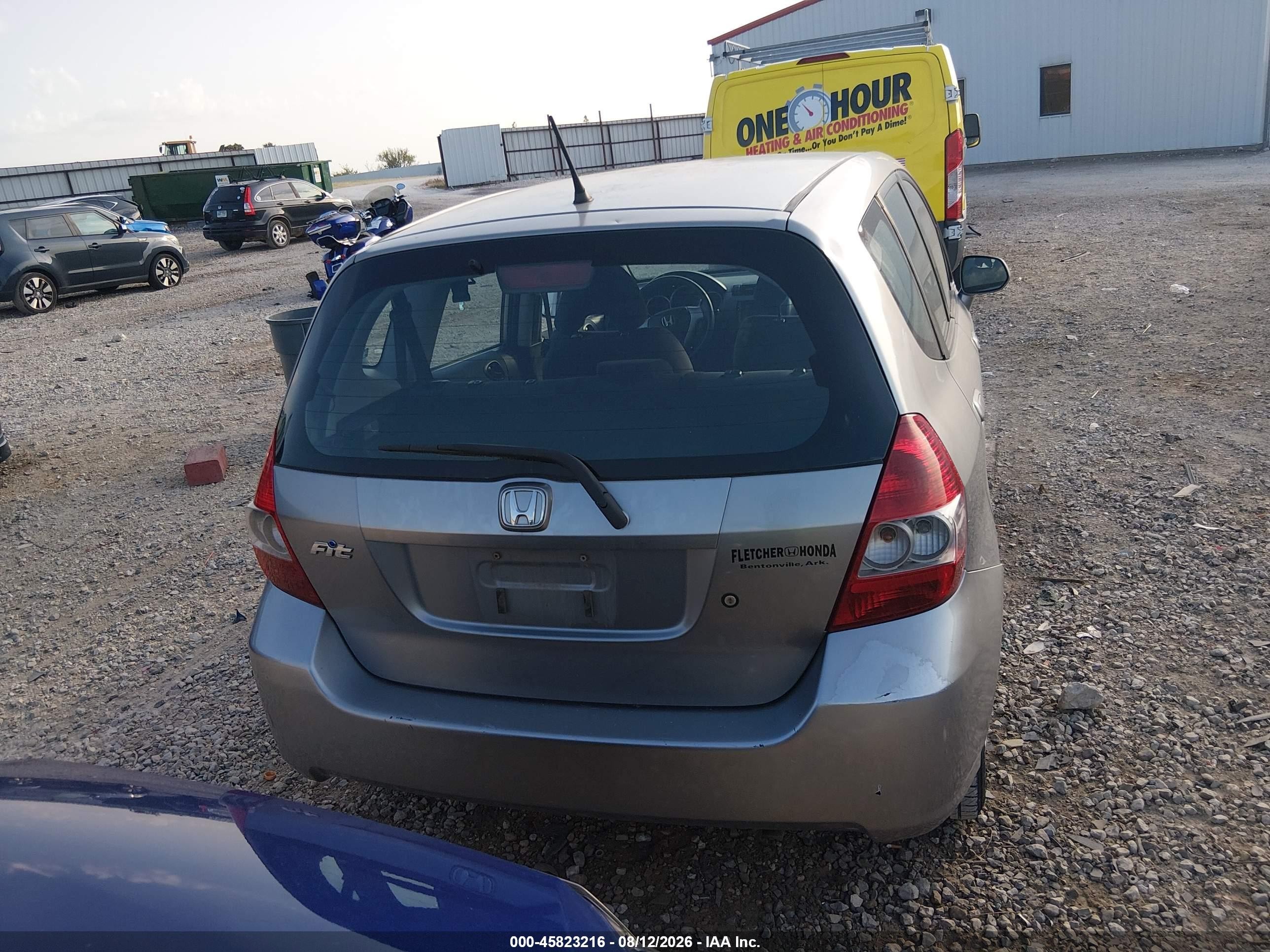 2007 Honda Fit   Silver vin: JHMGD38417S010156