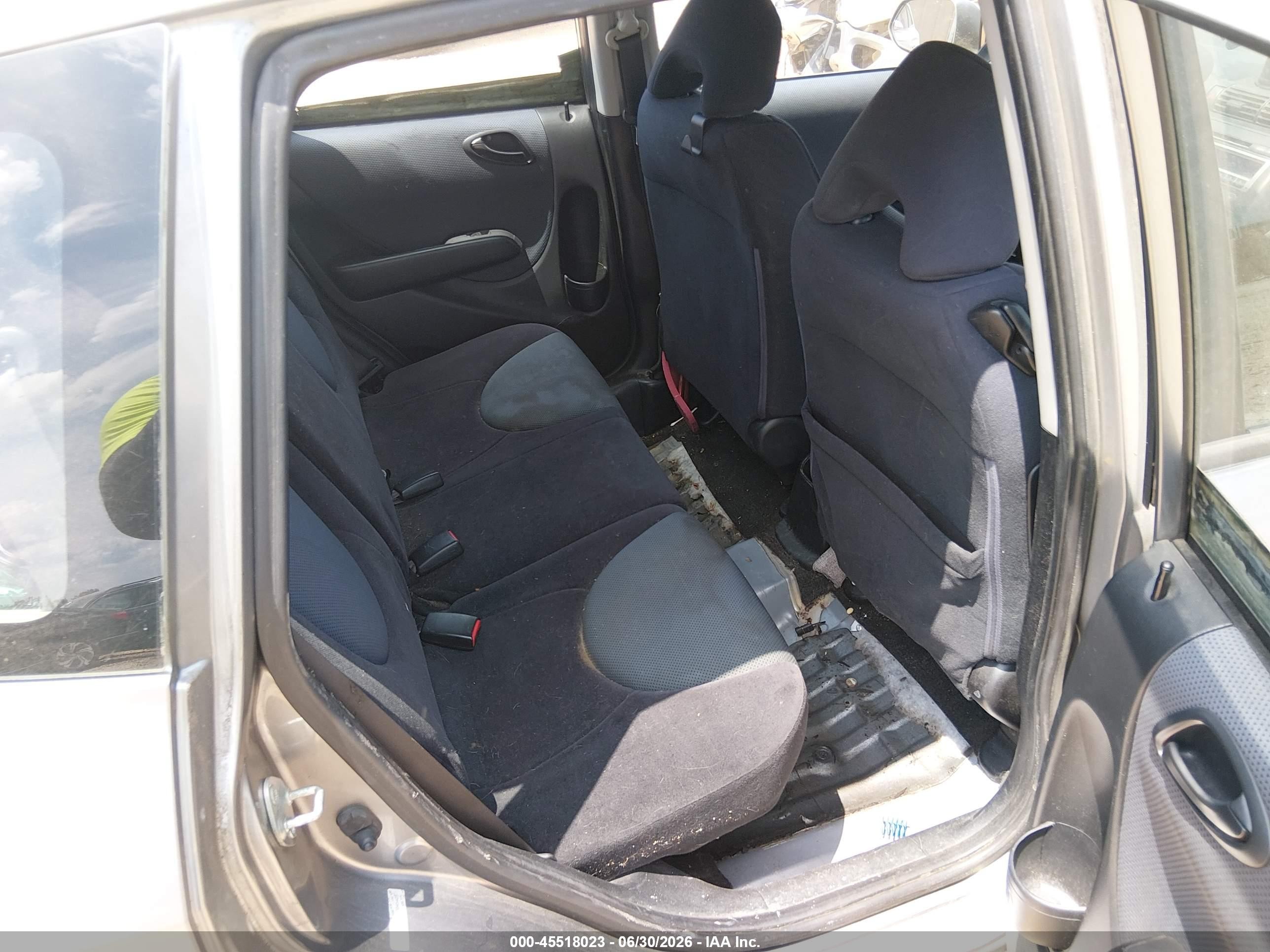 2007 Honda Fit   Gray vin: JHMGD38417S045425
