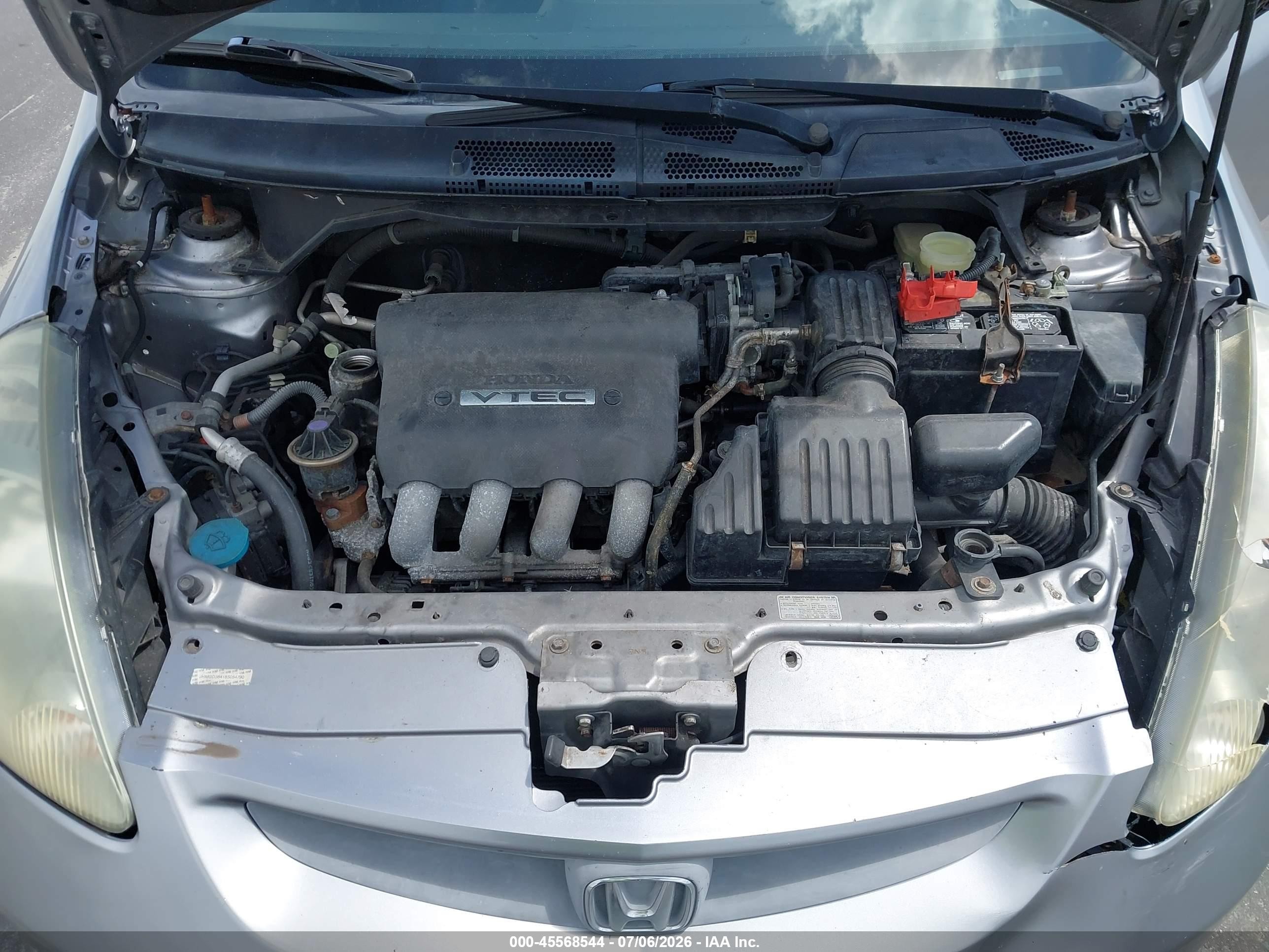 2008 Honda Fit   Silver vin: JHMGD38418S054790