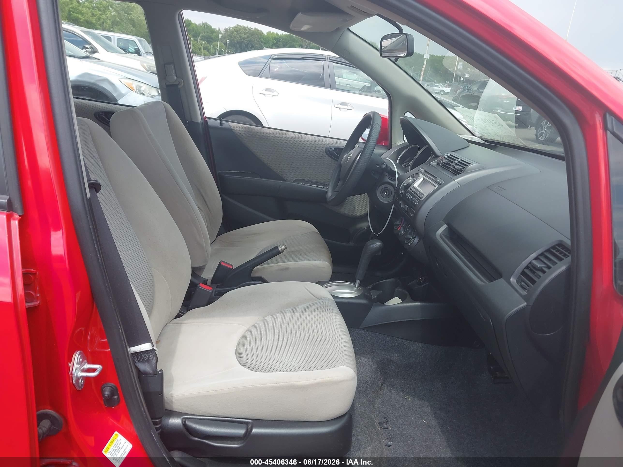 2007 Honda Fit   Red vin: JHMGD38427S055154