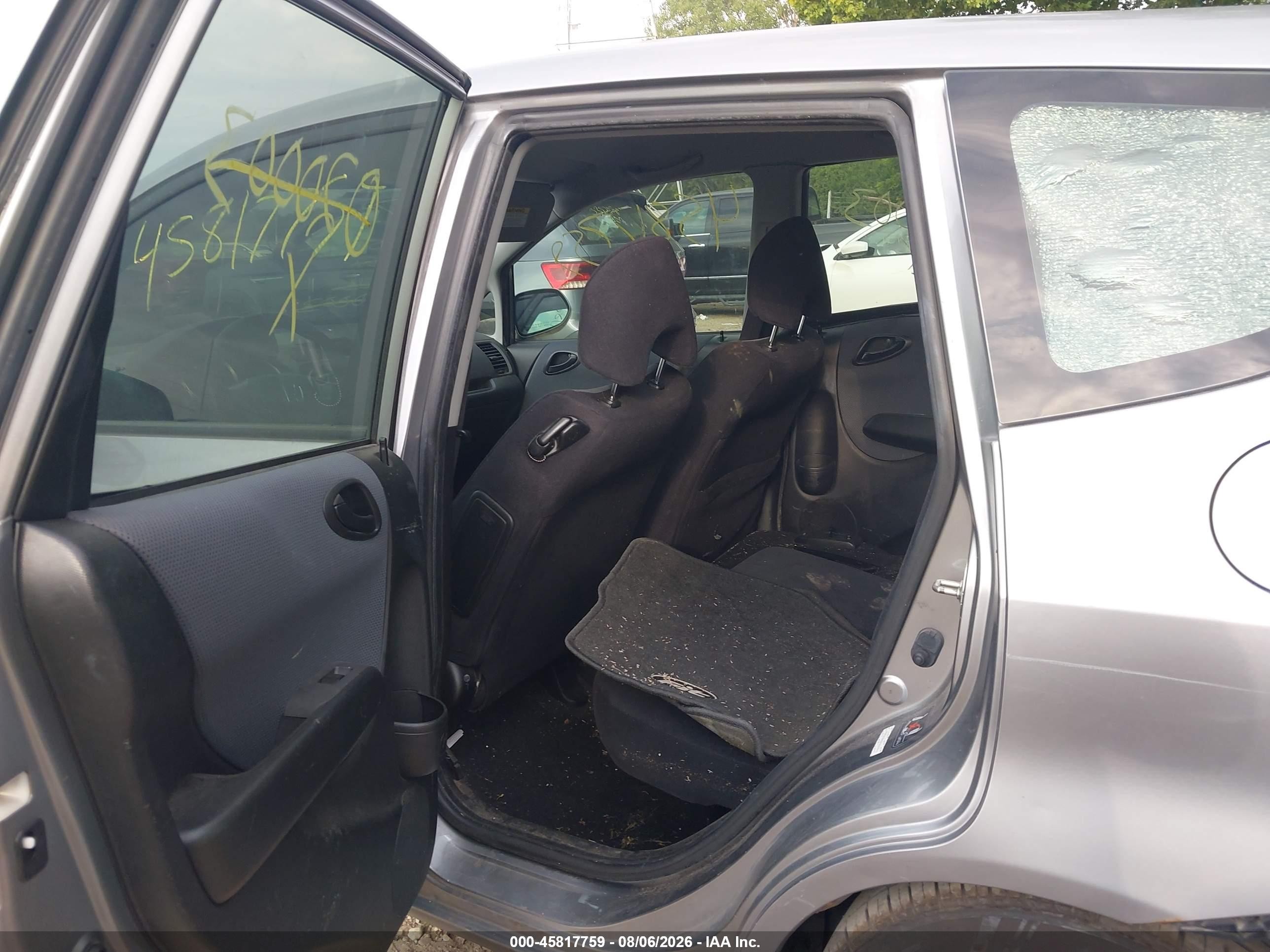 2008 Honda Fit   Серебряный vin: JHMGD38428S020003