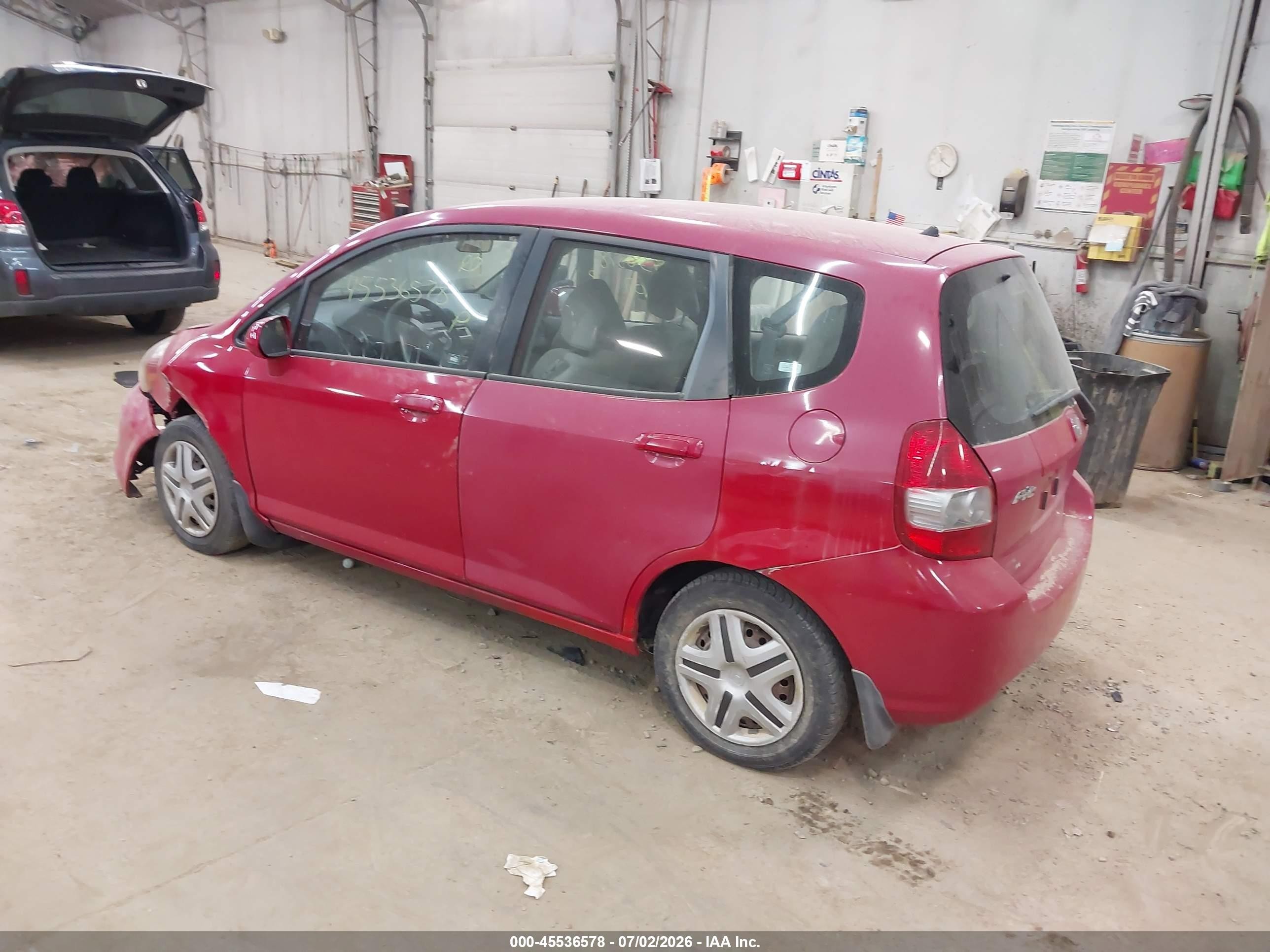 2007 Honda Fit   Red vin: JHMGD38437S021367