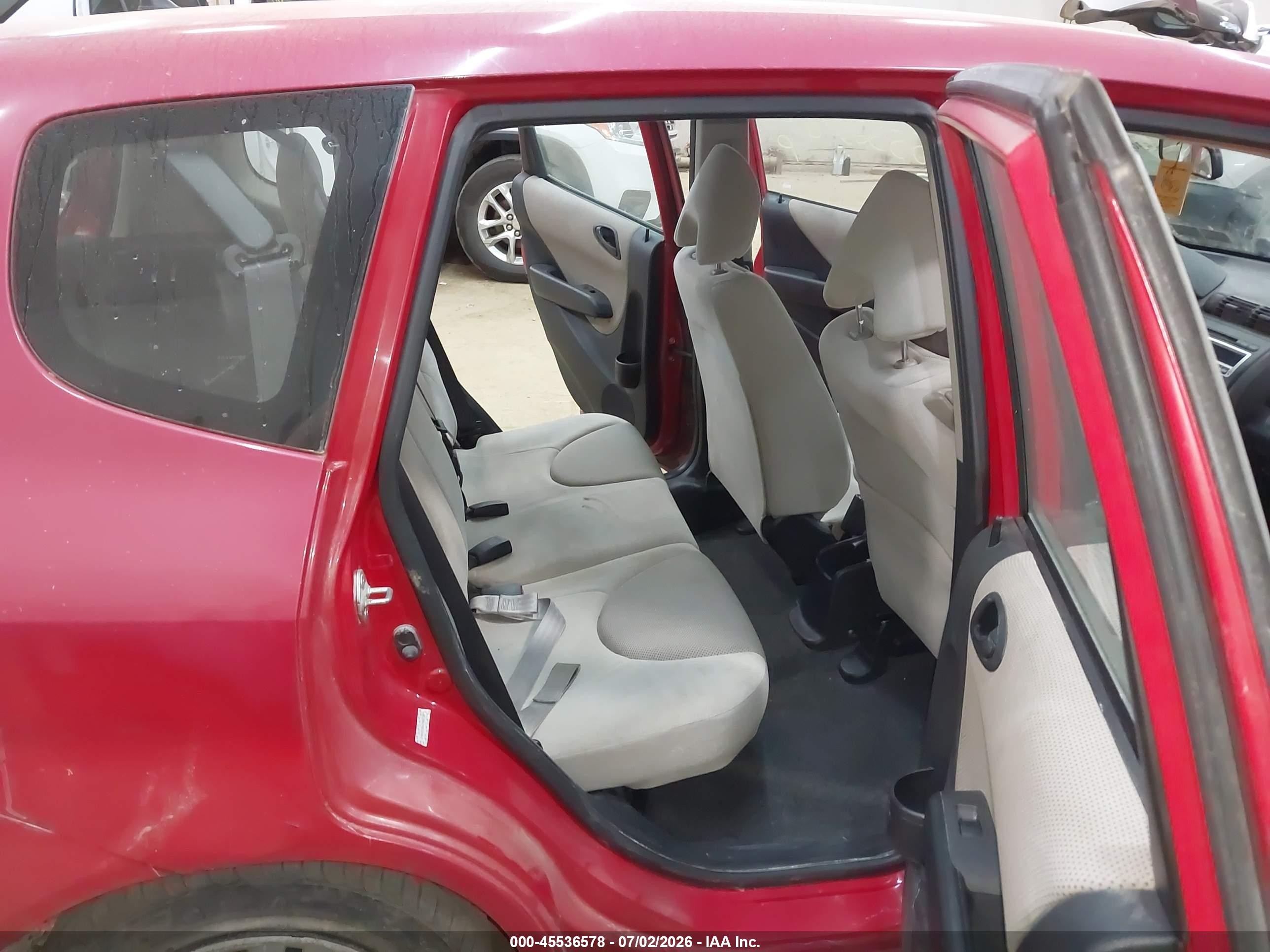 2007 Honda Fit   Red vin: JHMGD38437S021367