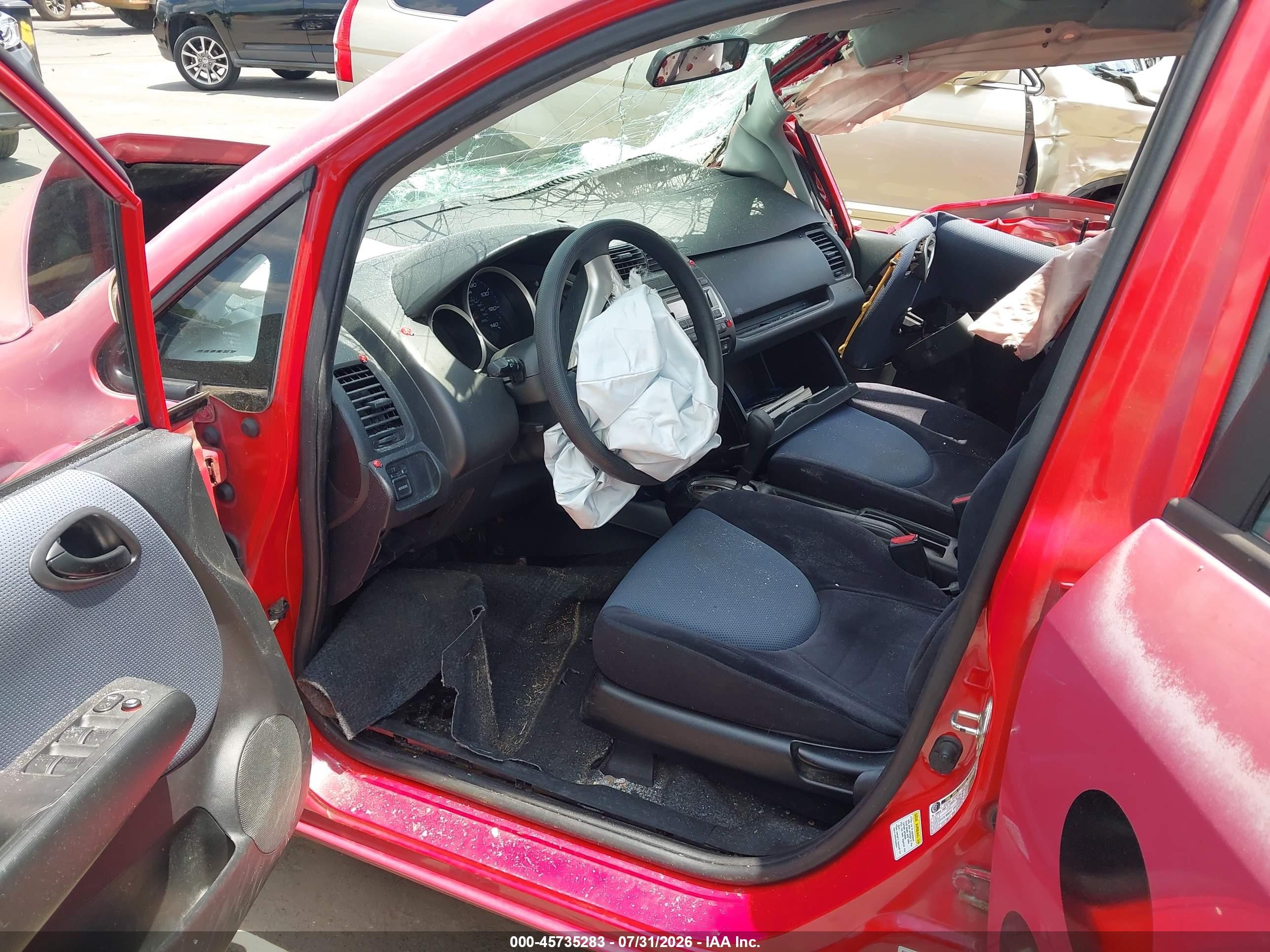 2008 Honda Fit   Red vin: JHMGD38438S000195