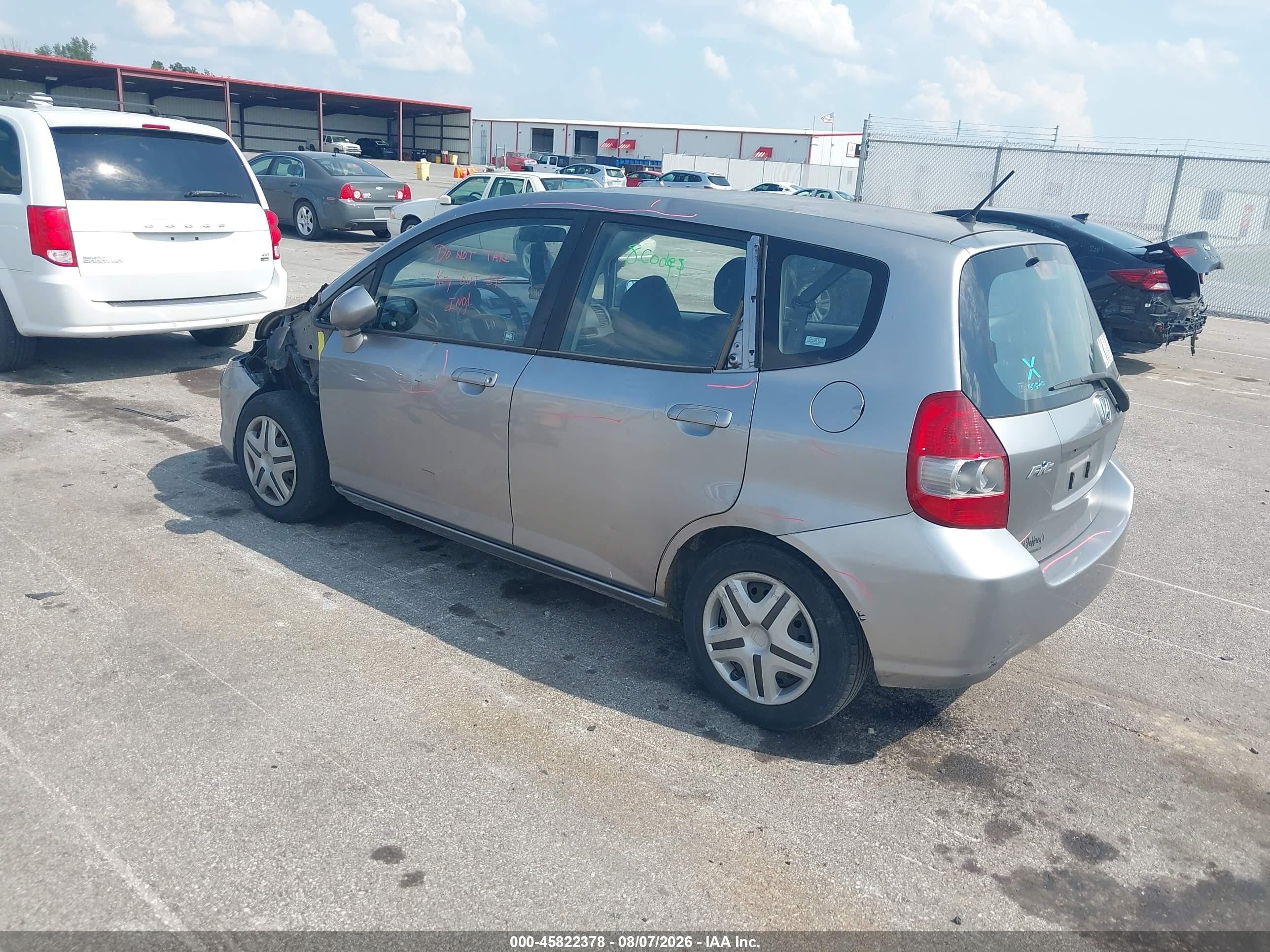 2007 Honda Fit   Silver vin: JHMGD38457S012007
