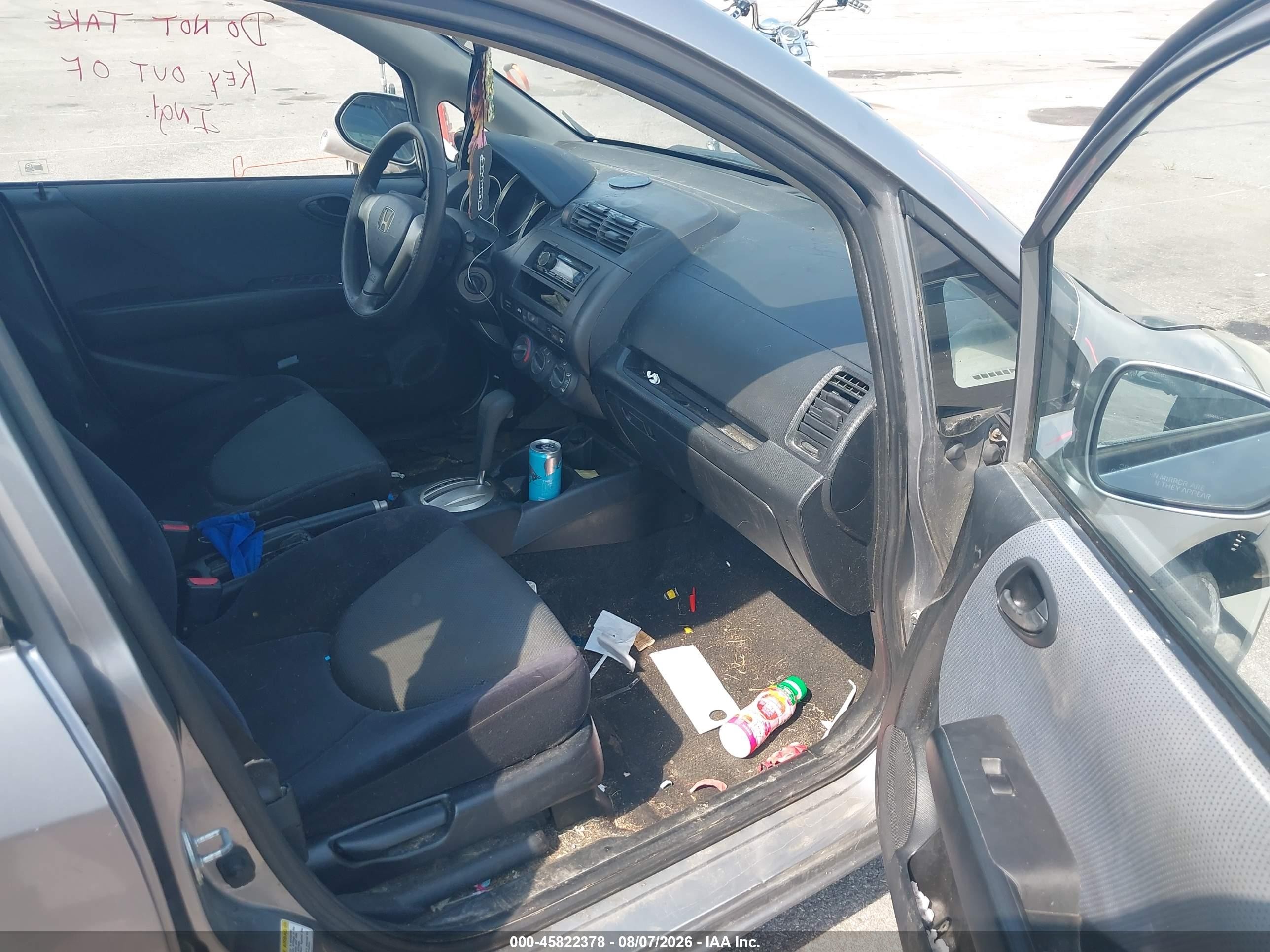 2007 Honda Fit   Silver vin: JHMGD38457S012007