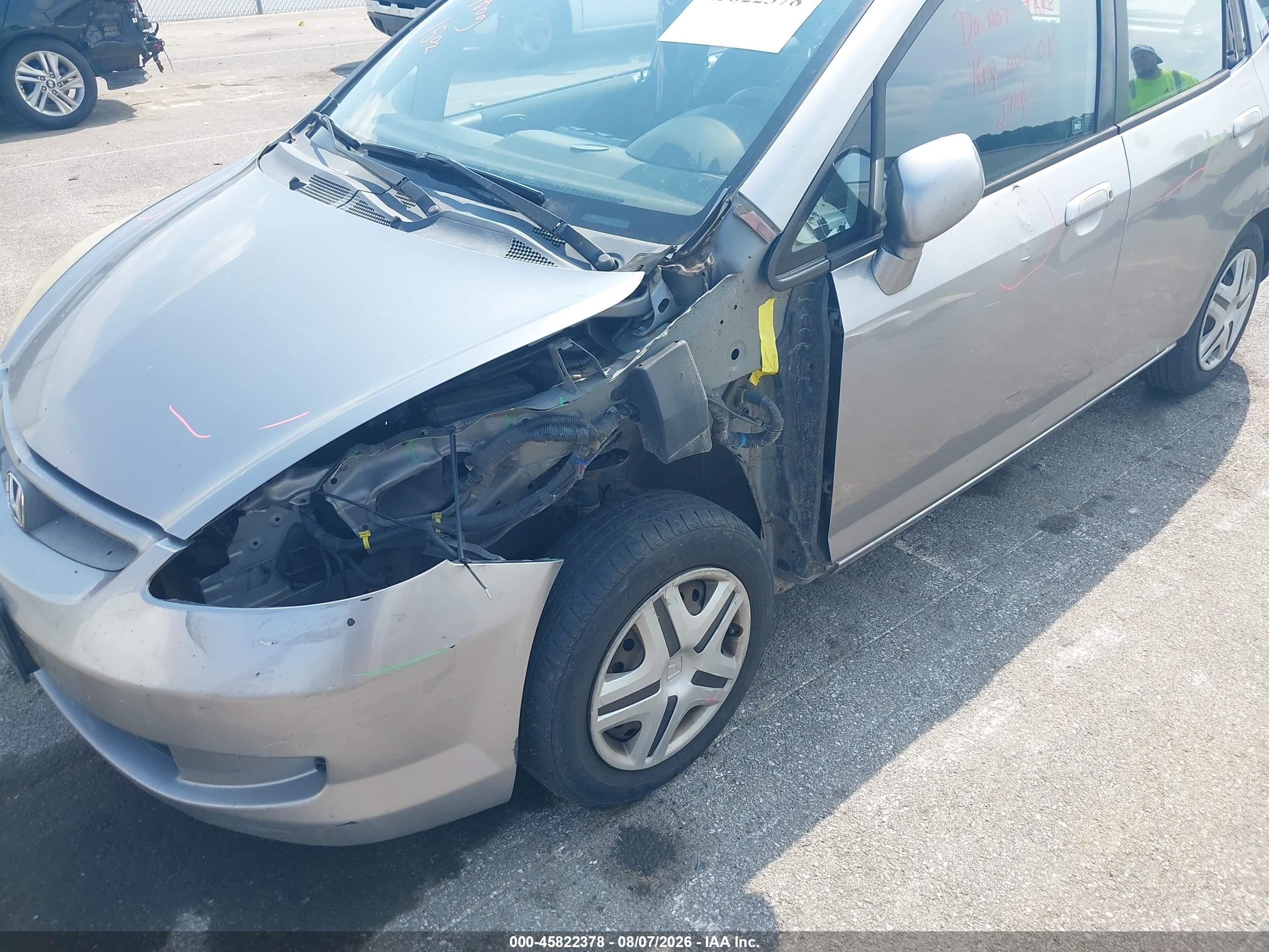 2007 Honda Fit   Silver vin: JHMGD38457S012007