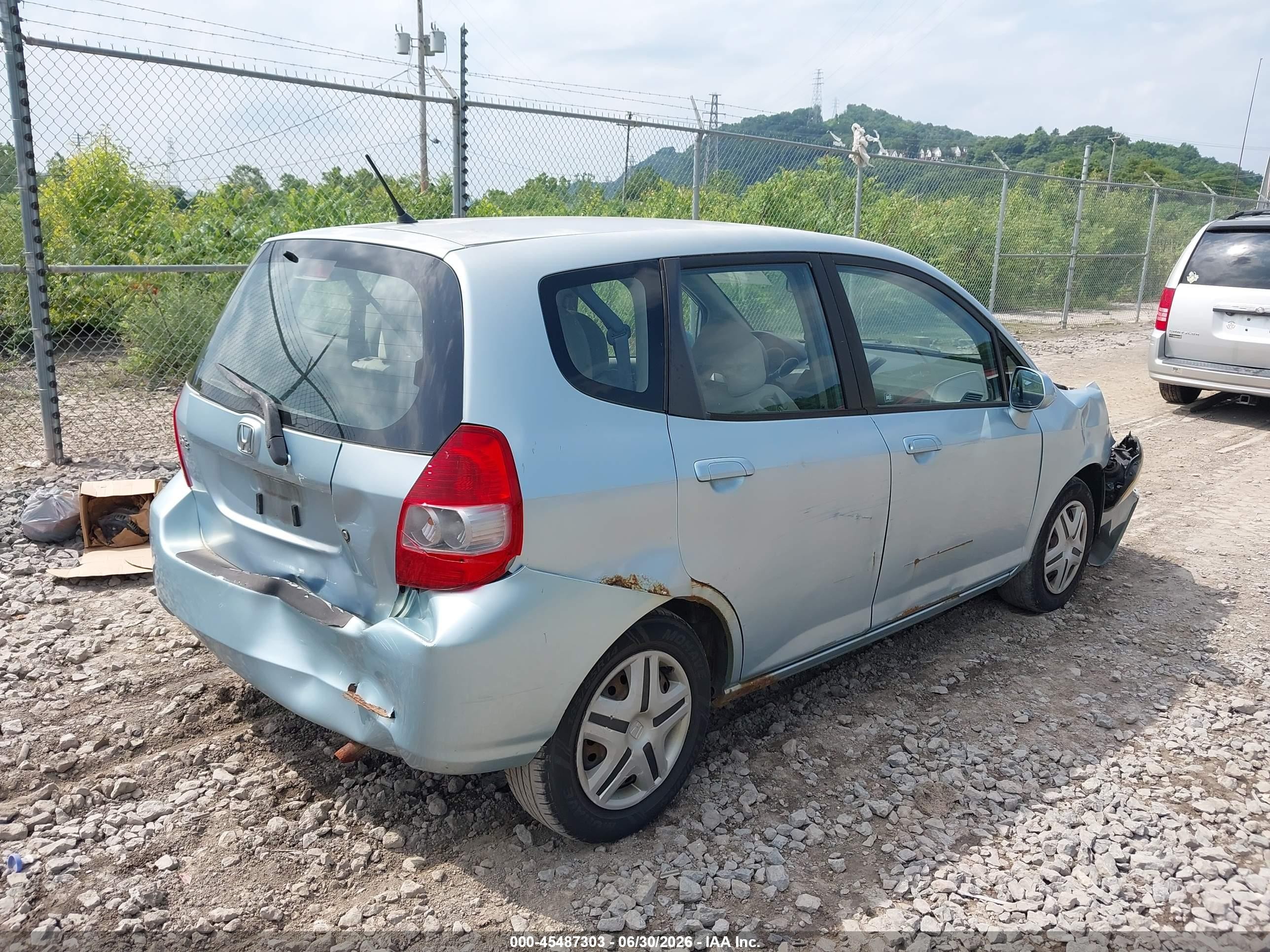 2007 Honda Fit   Light Blue vin: JHMGD38457S030118