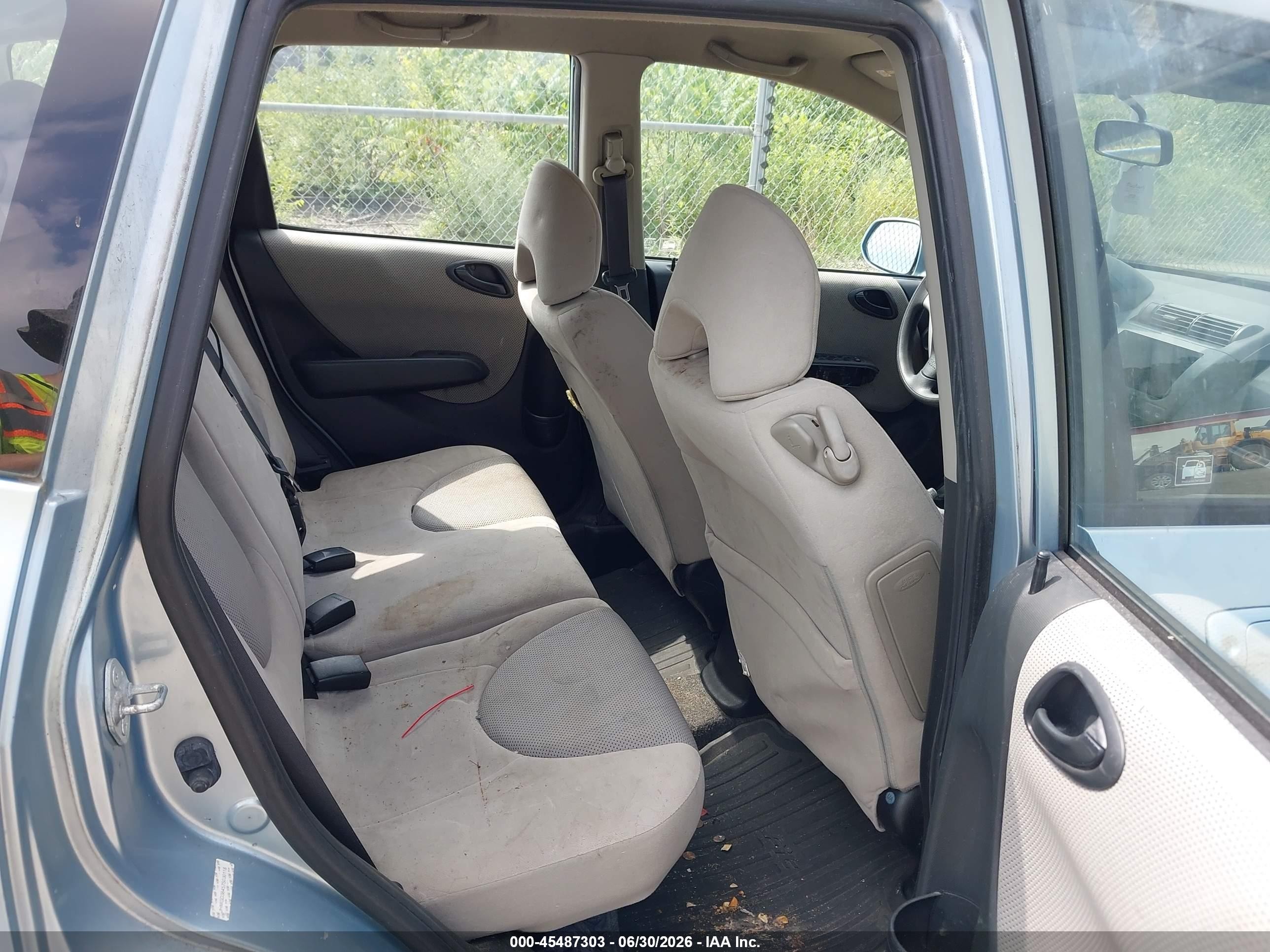 2007 Honda Fit   Light Blue vin: JHMGD38457S030118