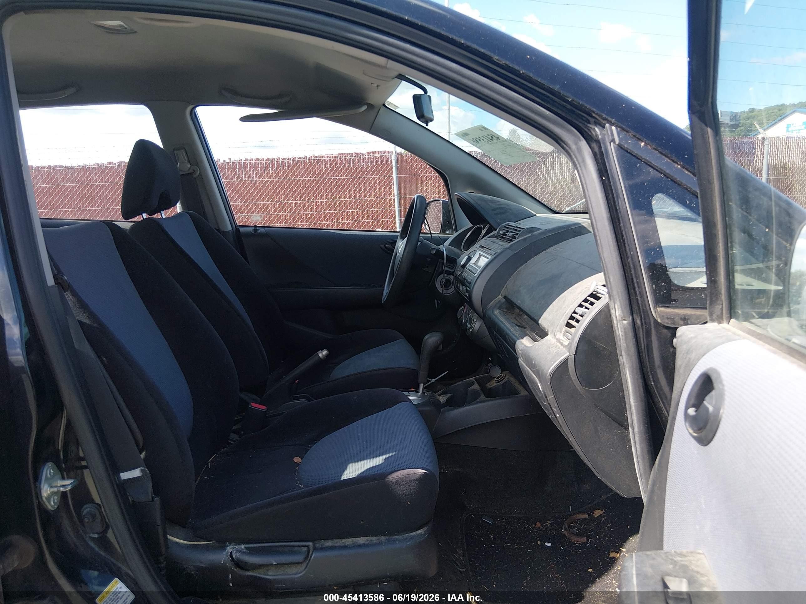 2007 Honda Fit   Black vin: JHMGD38457S066049