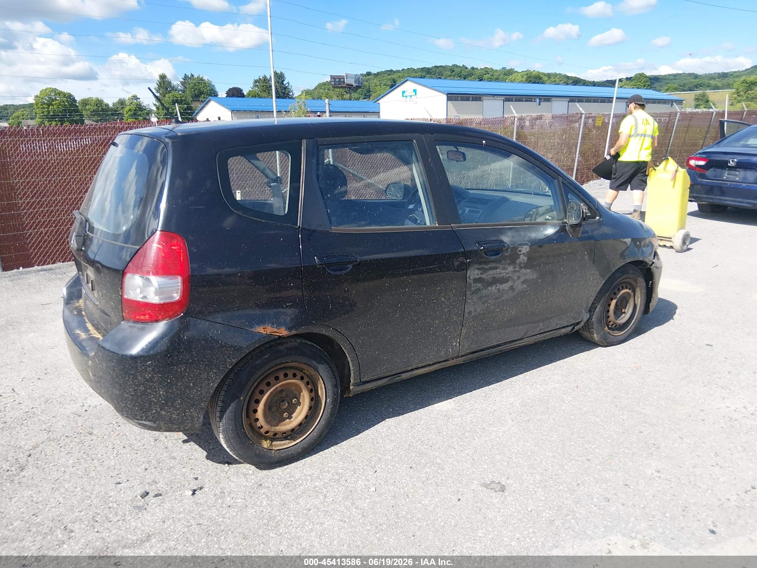 2007 Honda Fit   Black vin: JHMGD38457S066049