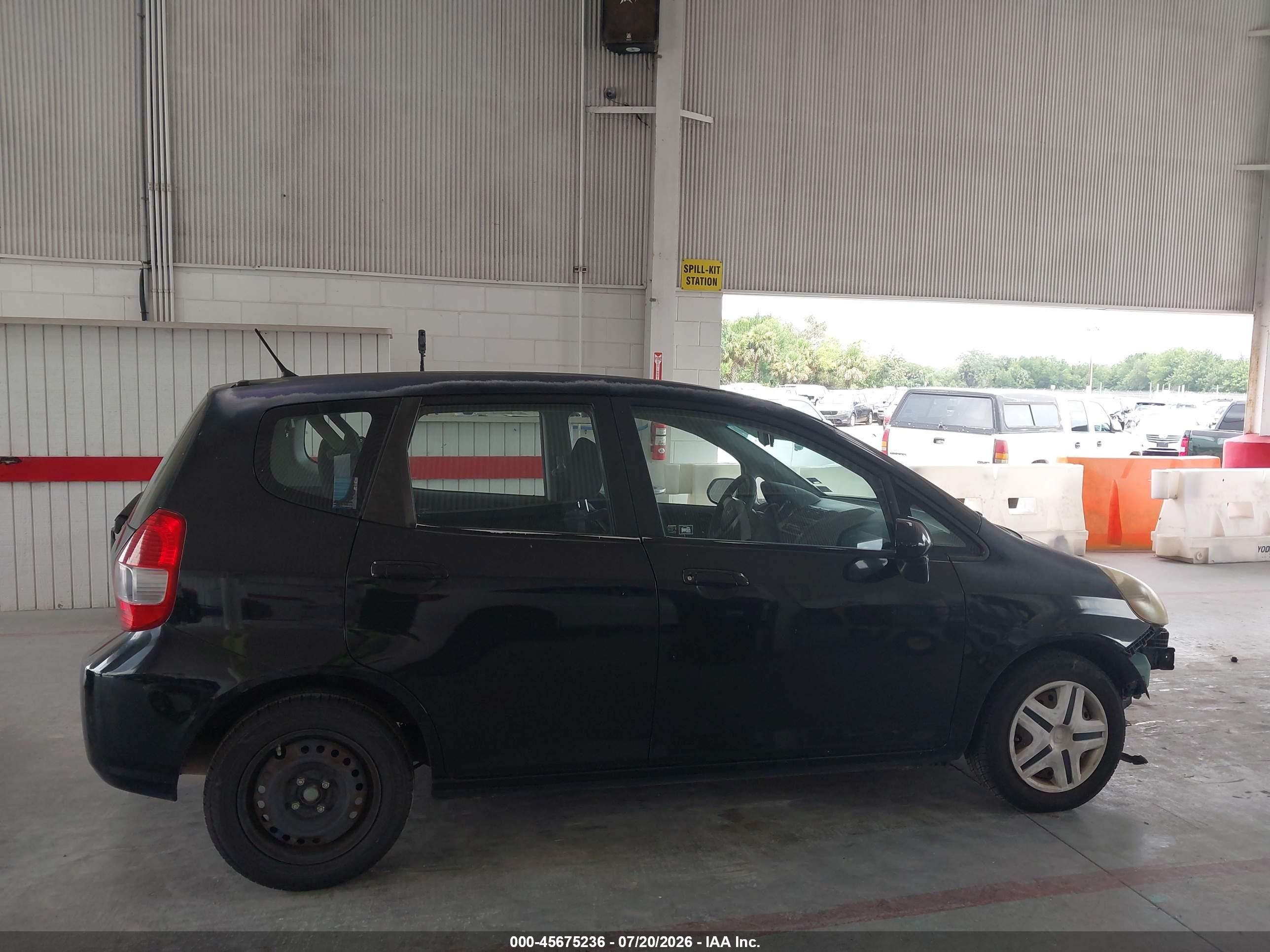 2008 Honda Fit   Black vin: JHMGD38458S044229
